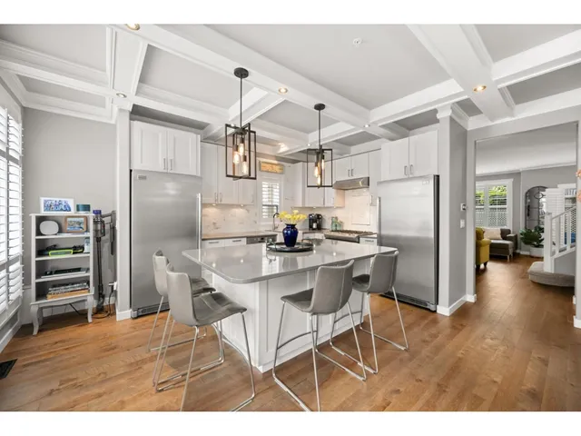 1157 VIDAL STREET, White Rock 5