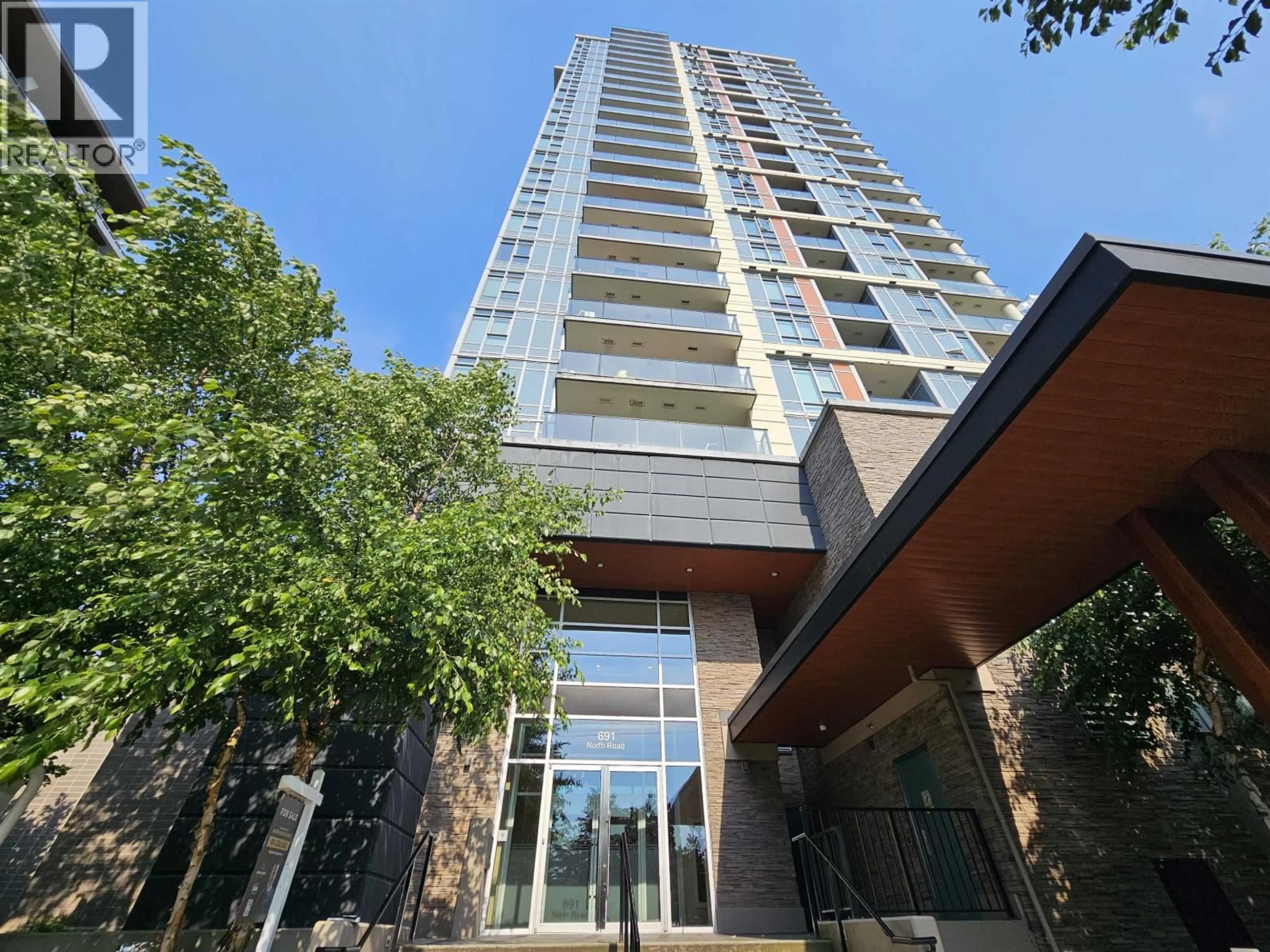 Indoor foyer for 201 - 691 NORTH ROAD, Coquitlam British Columbia V3J0H9