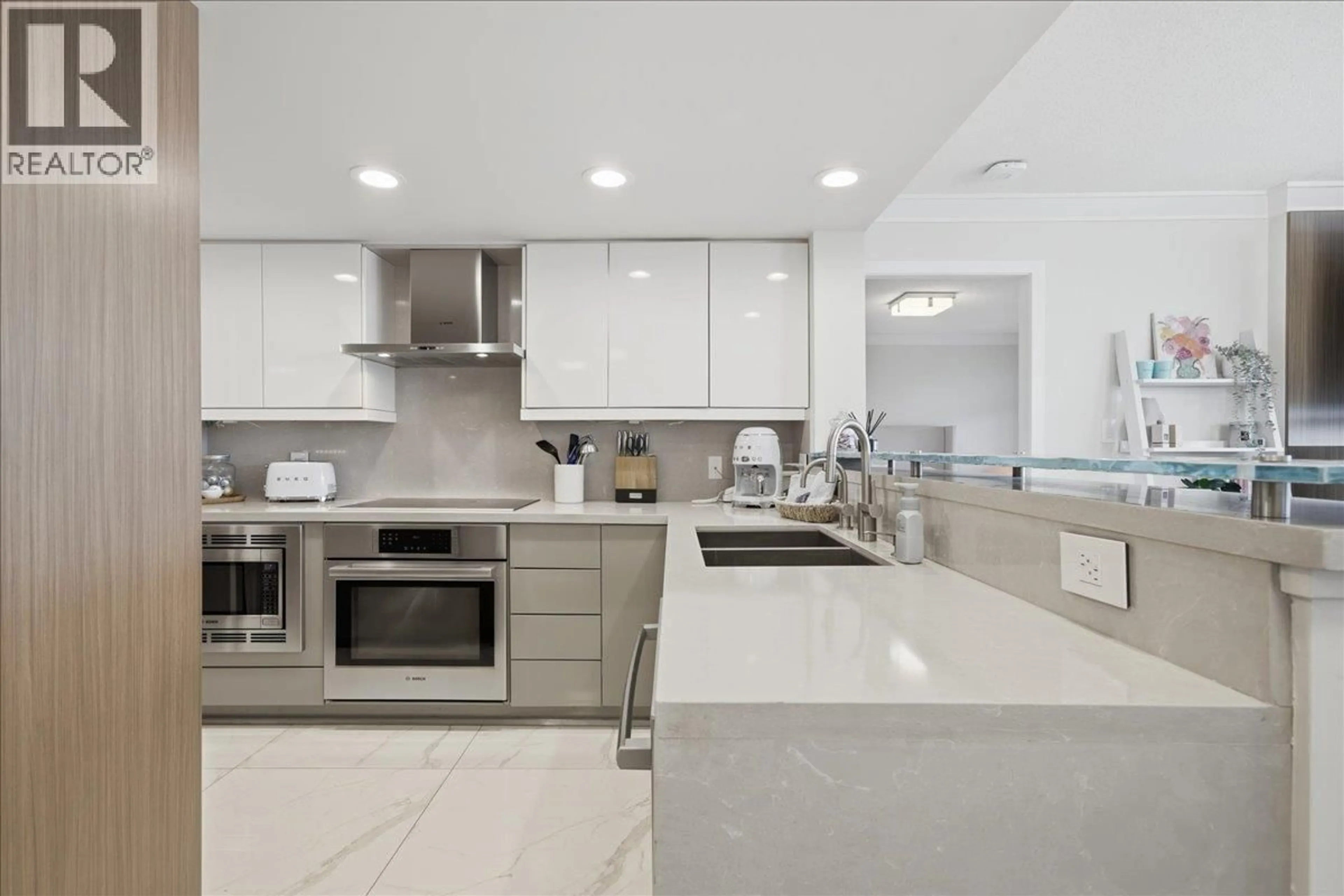 Contemporary kitchen, ceramic/tile floor for 2301 - 288 UNGLESS WAY, Coquitlam British Columbia V3H0C9