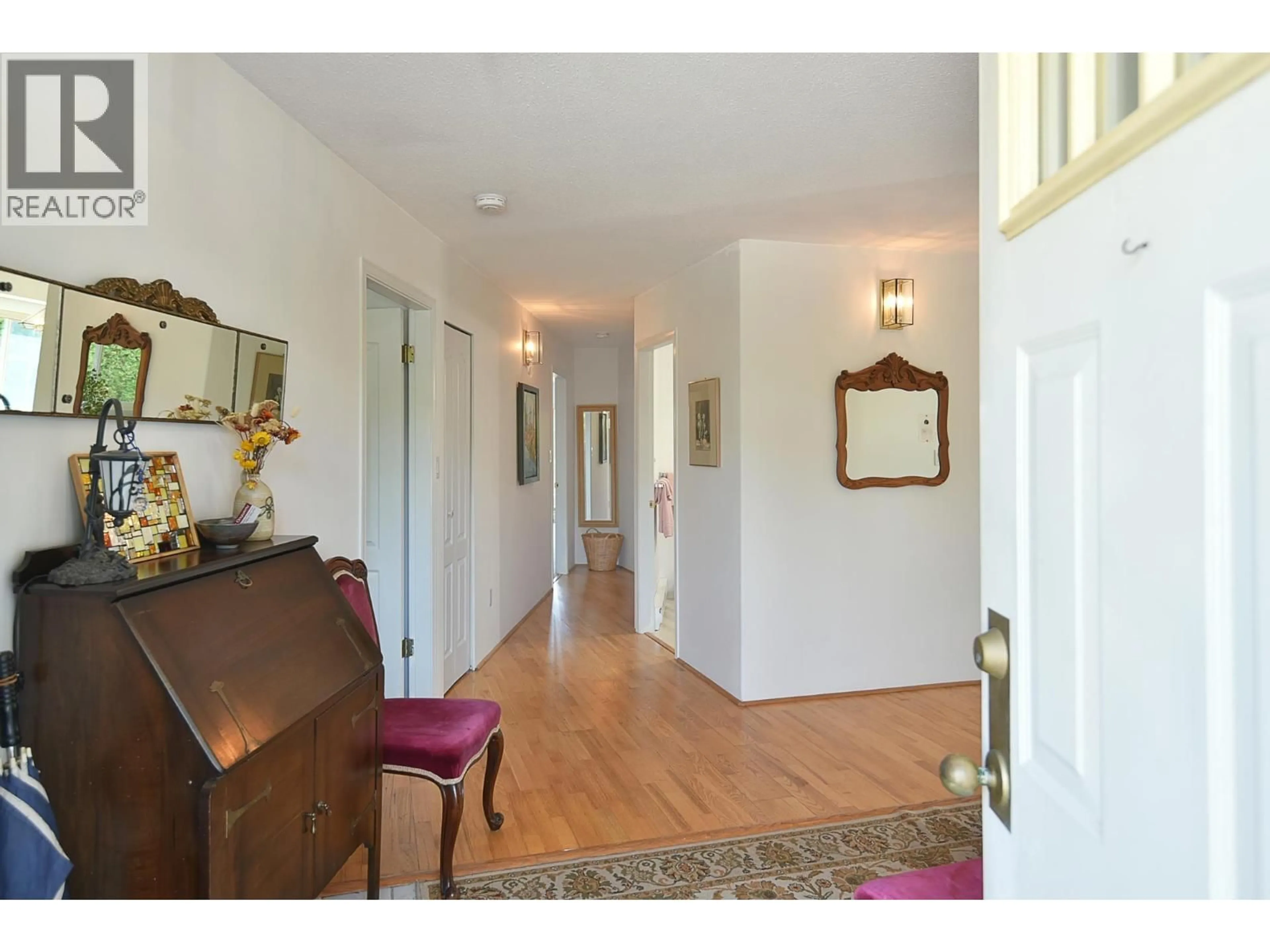 Indoor entryway for 21 - 544 EAGLECREST DRIVE, Gibsons British Columbia V0N1V8