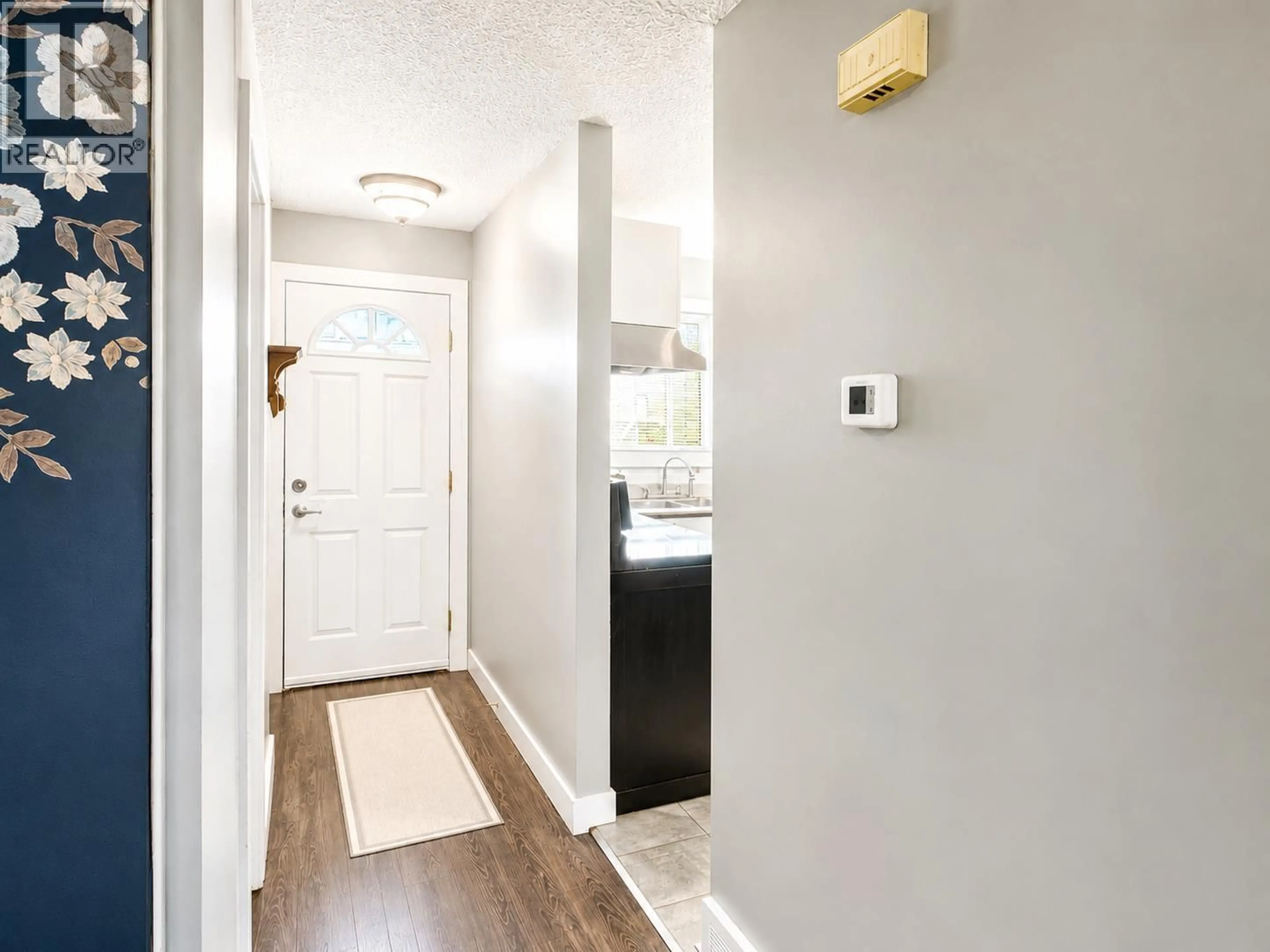 Indoor entryway for 319 - 2550 OSPIKA BOULEVARD, Prince George British Columbia V2N3T2