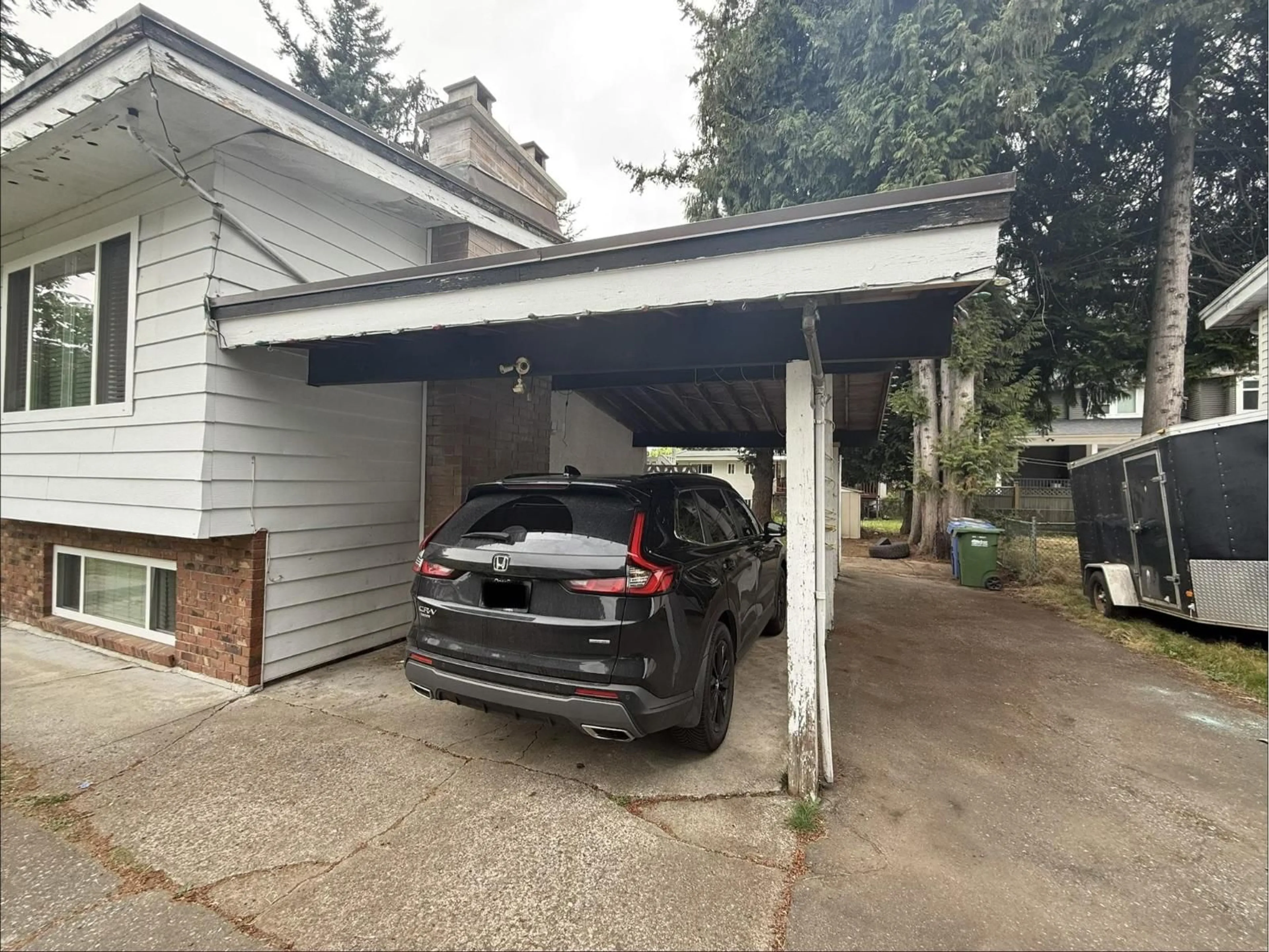 Indoor garage for 2083 LYNDEN STREET, Abbotsford British Columbia V2T3B6