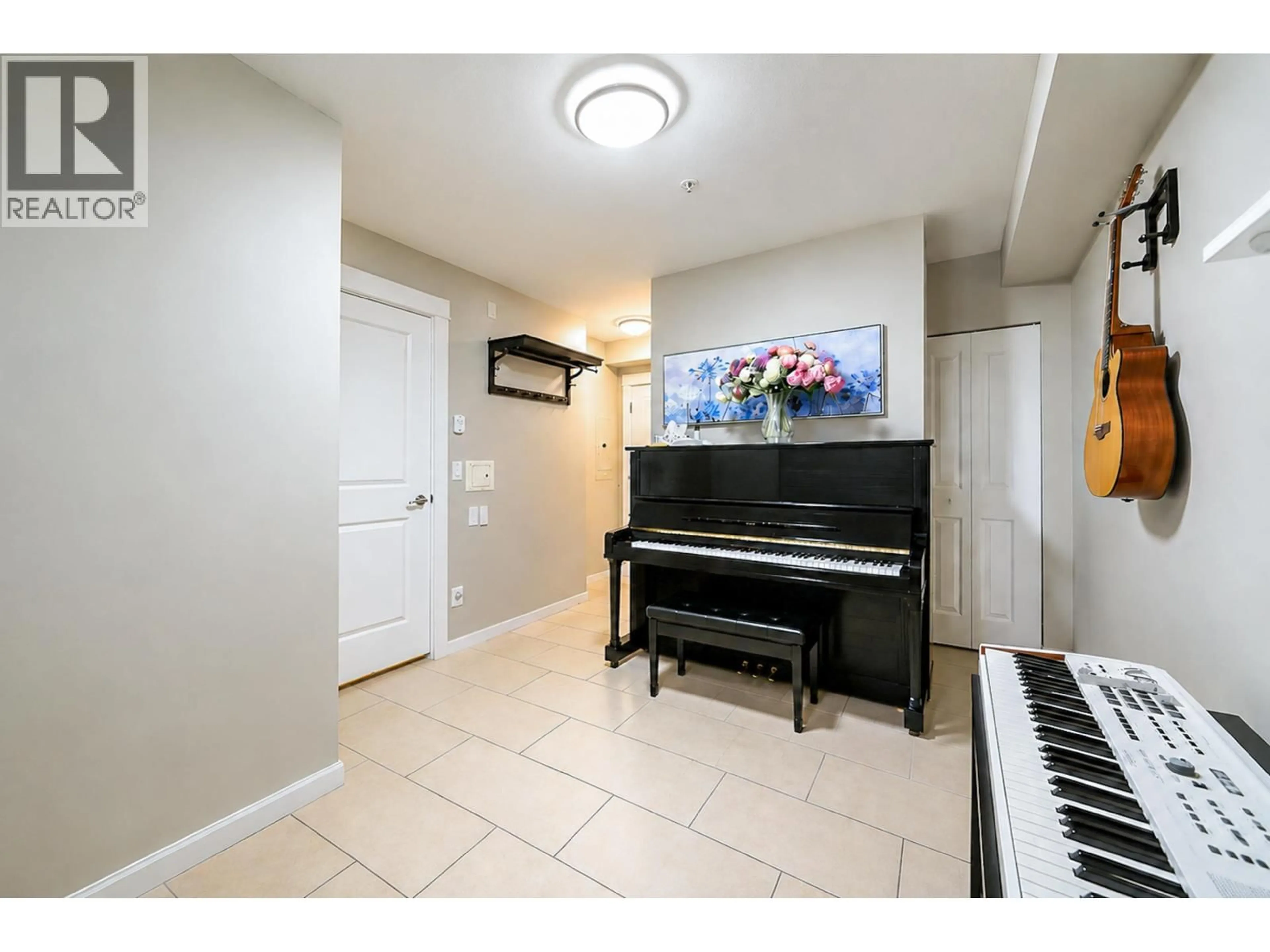 Indoor entryway for 5603 WILLOW STREET, Vancouver British Columbia V5Z3S3