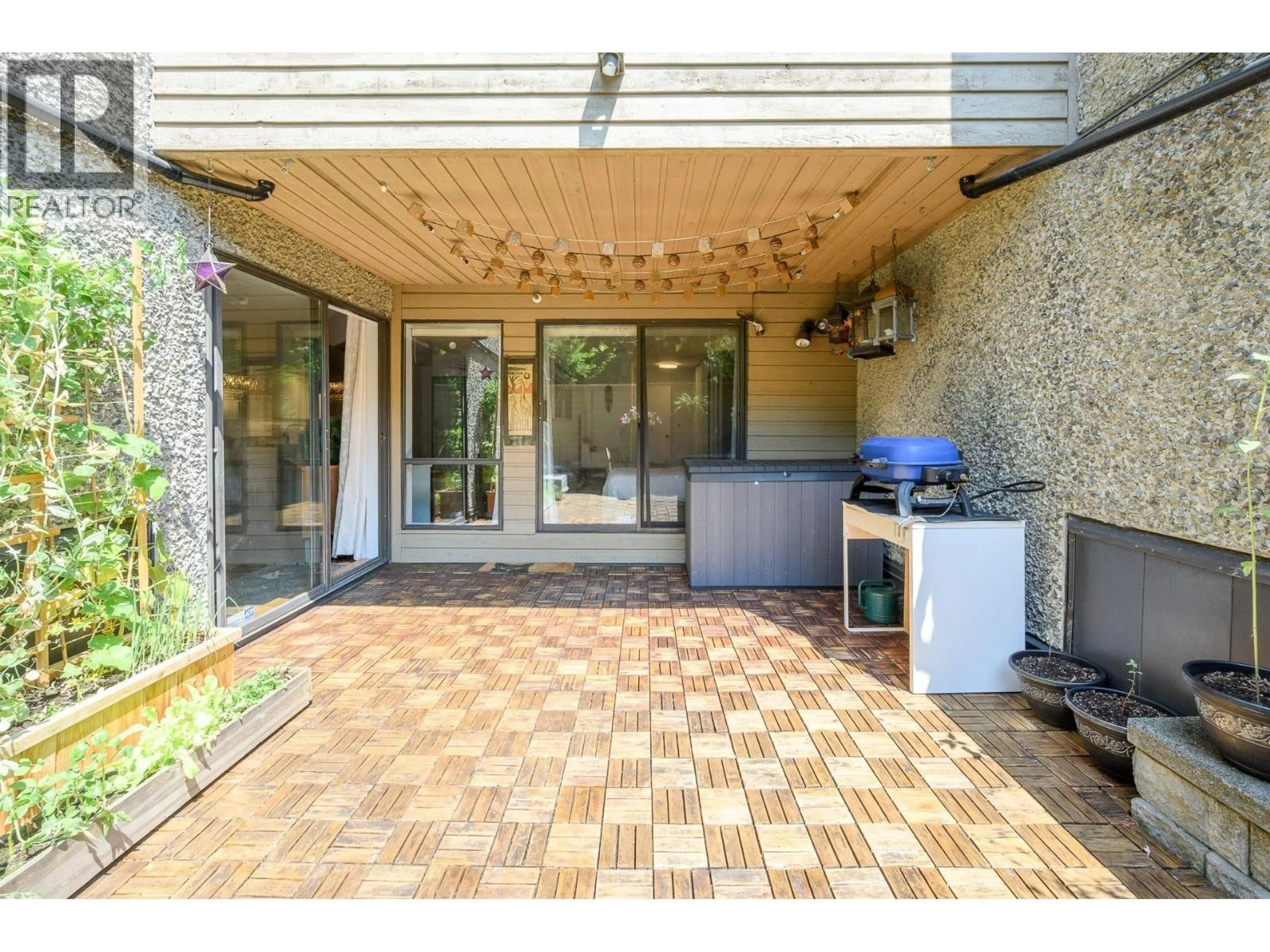 Patio, street for 104 - 1500 PENDRELL STREET, Vancouver British Columbia V6G3A5