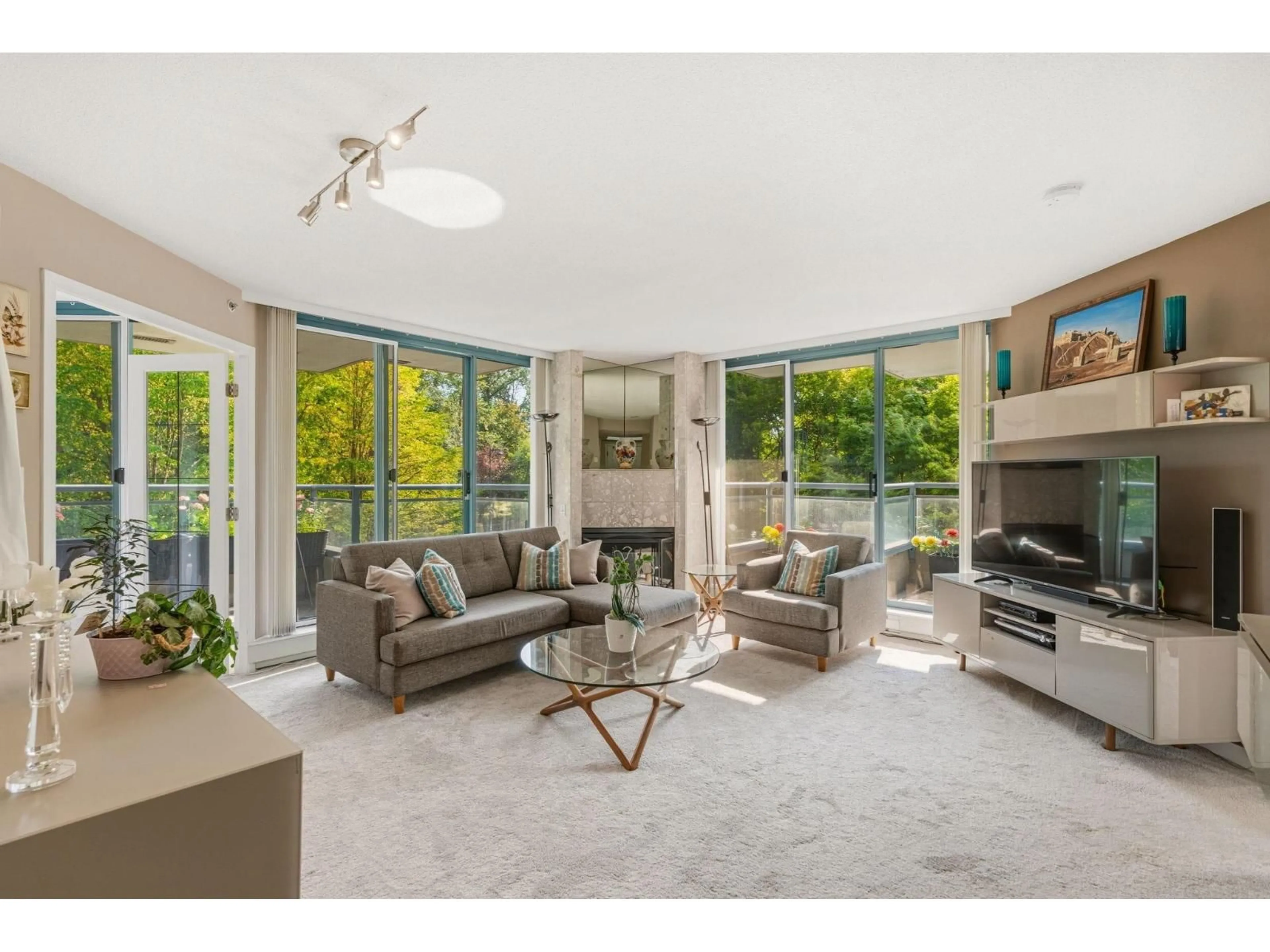 Living room with furniture, unknown for 203 - 13353 108 AVENUE, Surrey British Columbia V3T5T5