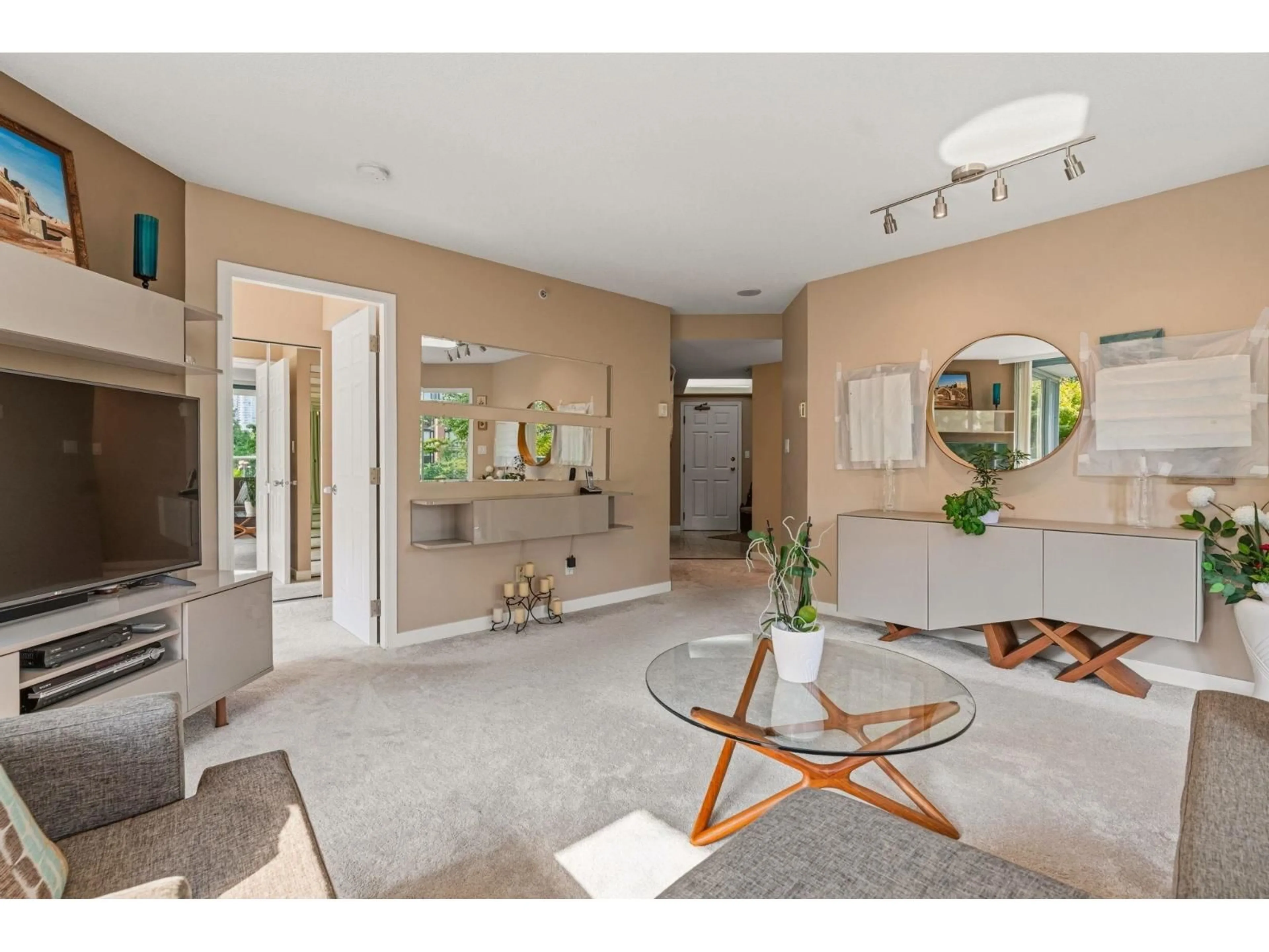 Unknown for 203 - 13353 108 AVENUE, Surrey British Columbia V3T5T5