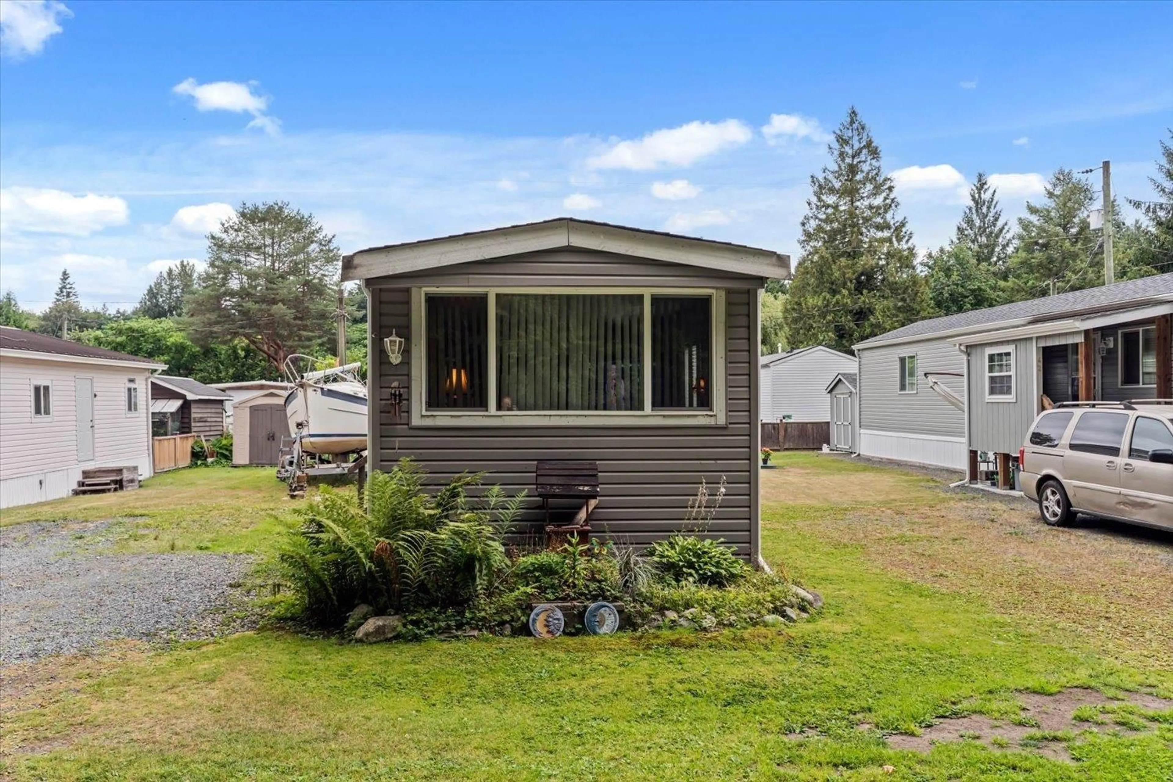 Home with vinyl exterior material, water/lake/river/ocean view for 41 - 3942 COLUMBIA VALLEY ROAD, Chilliwack British Columbia V2R5B2