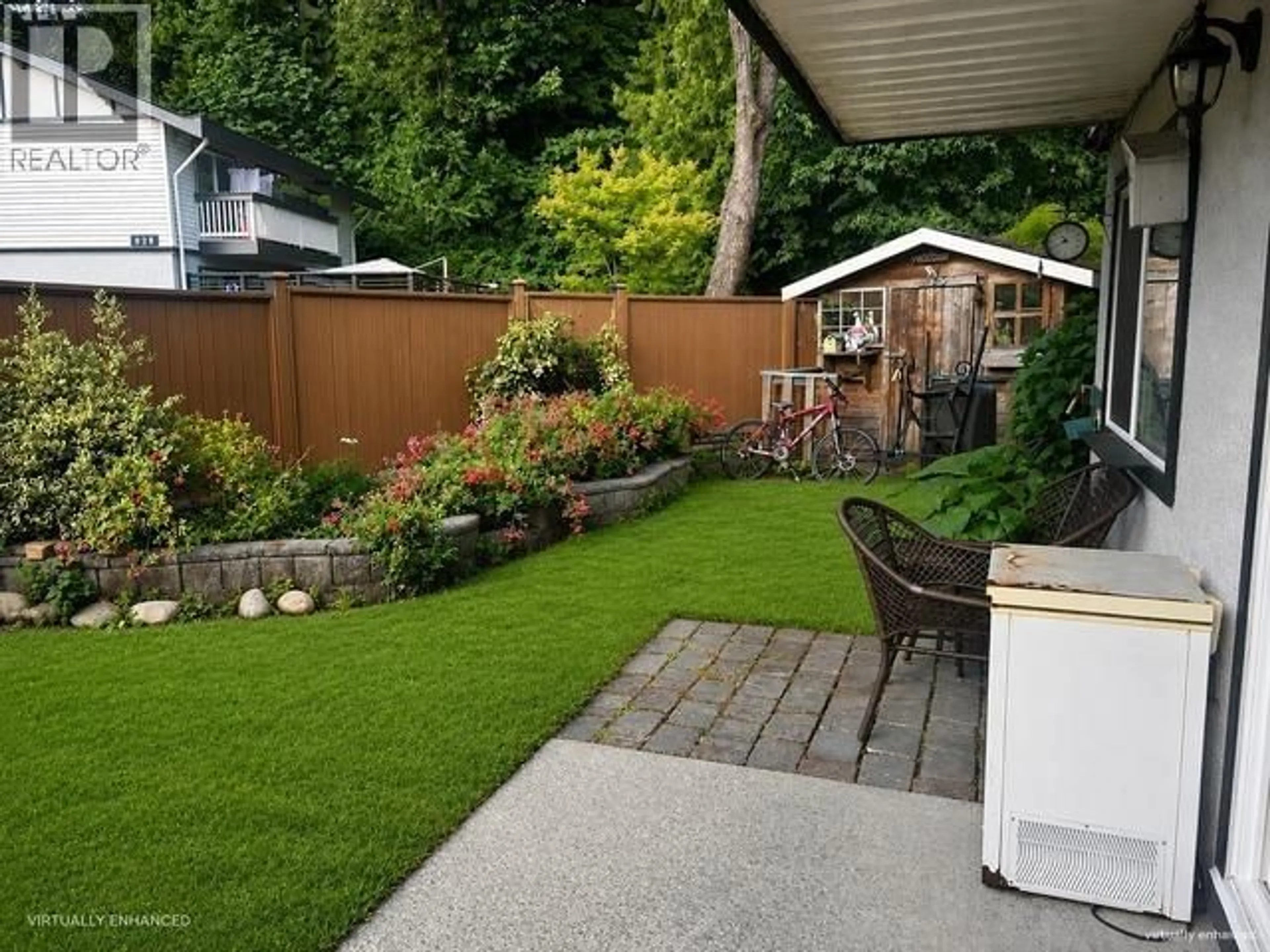 Patio, street for 36 - 882 PREMIER STREET, North Vancouver British Columbia V7J2G9