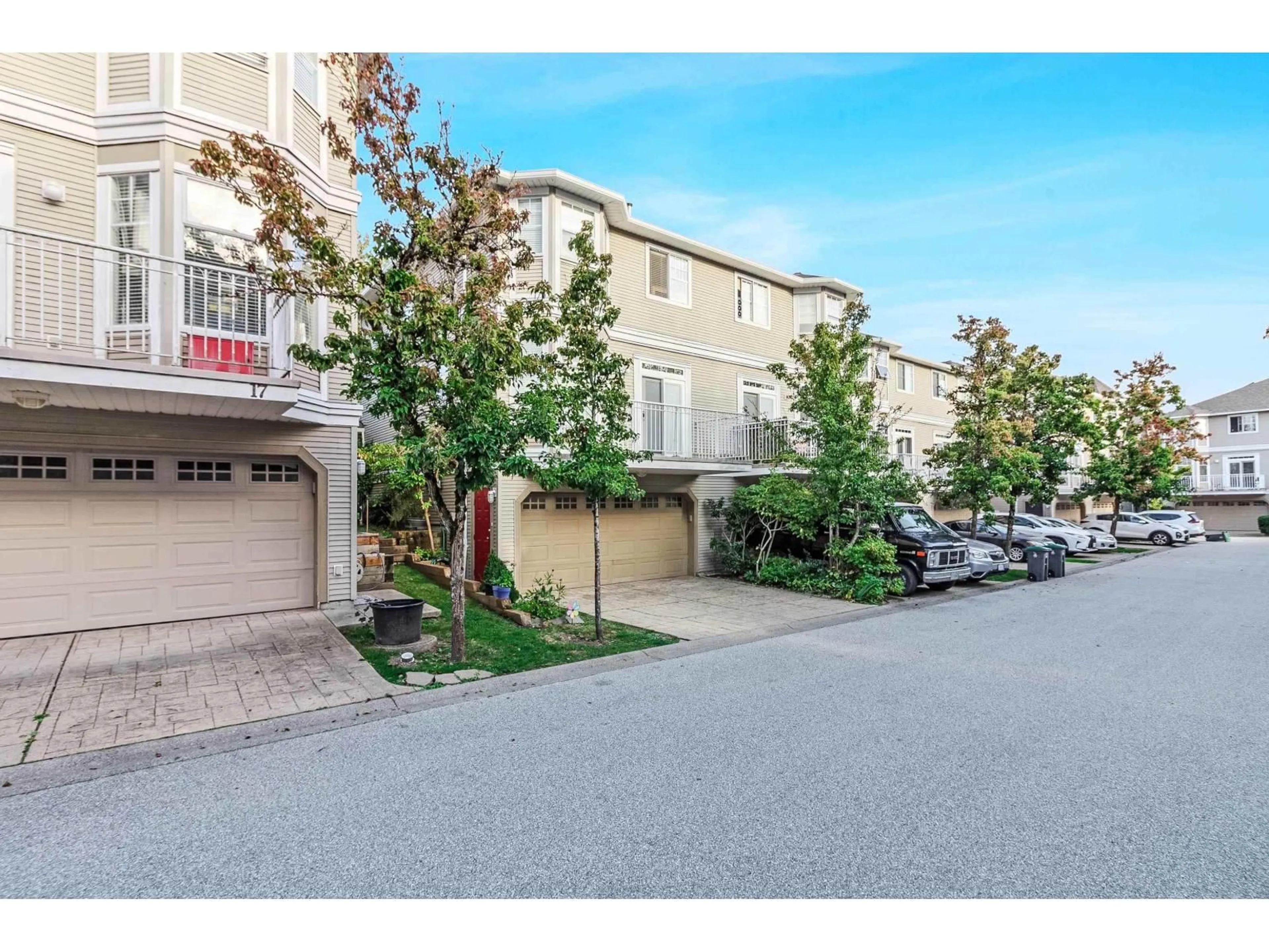 Unknown for 16 - 6518 121 STREET, Surrey British Columbia V3W1C4