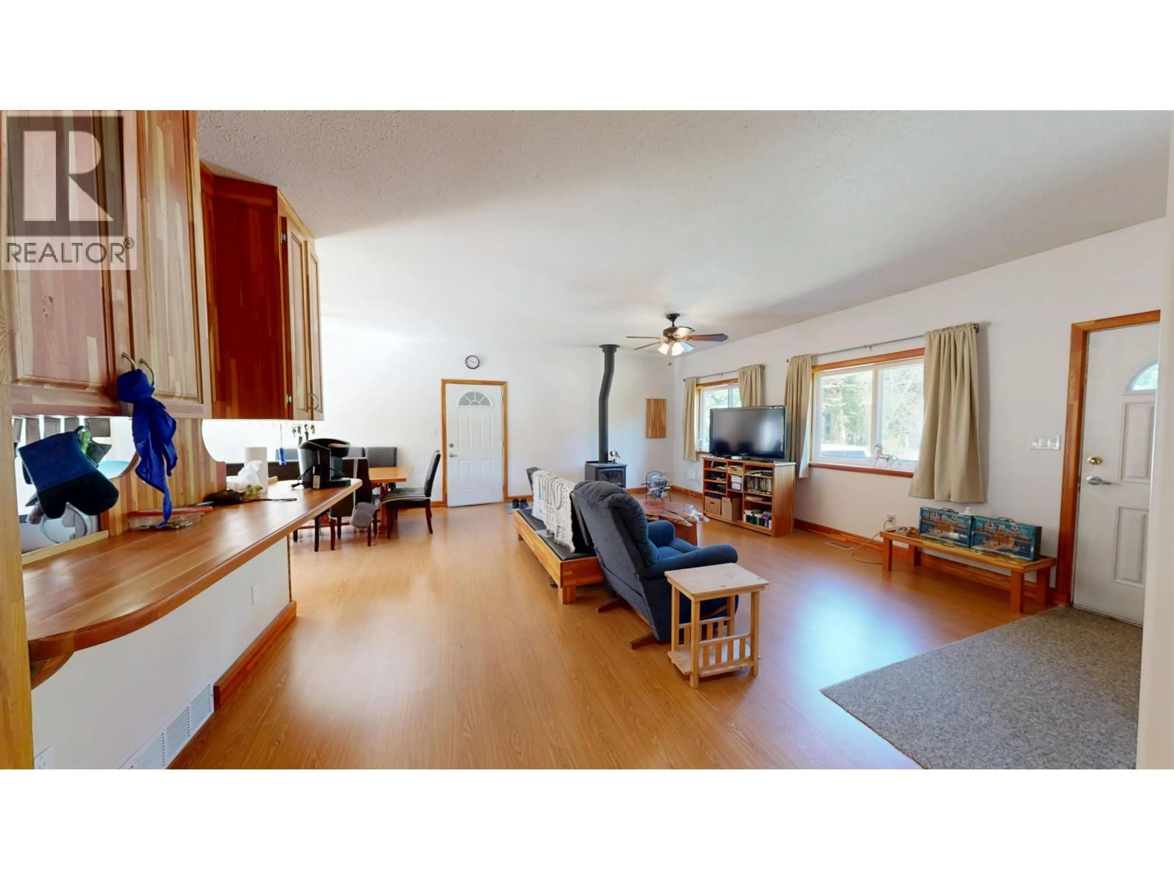 A pic of a room for 7636 KING ROAD, 100 Mile House British Columbia V0K1X3