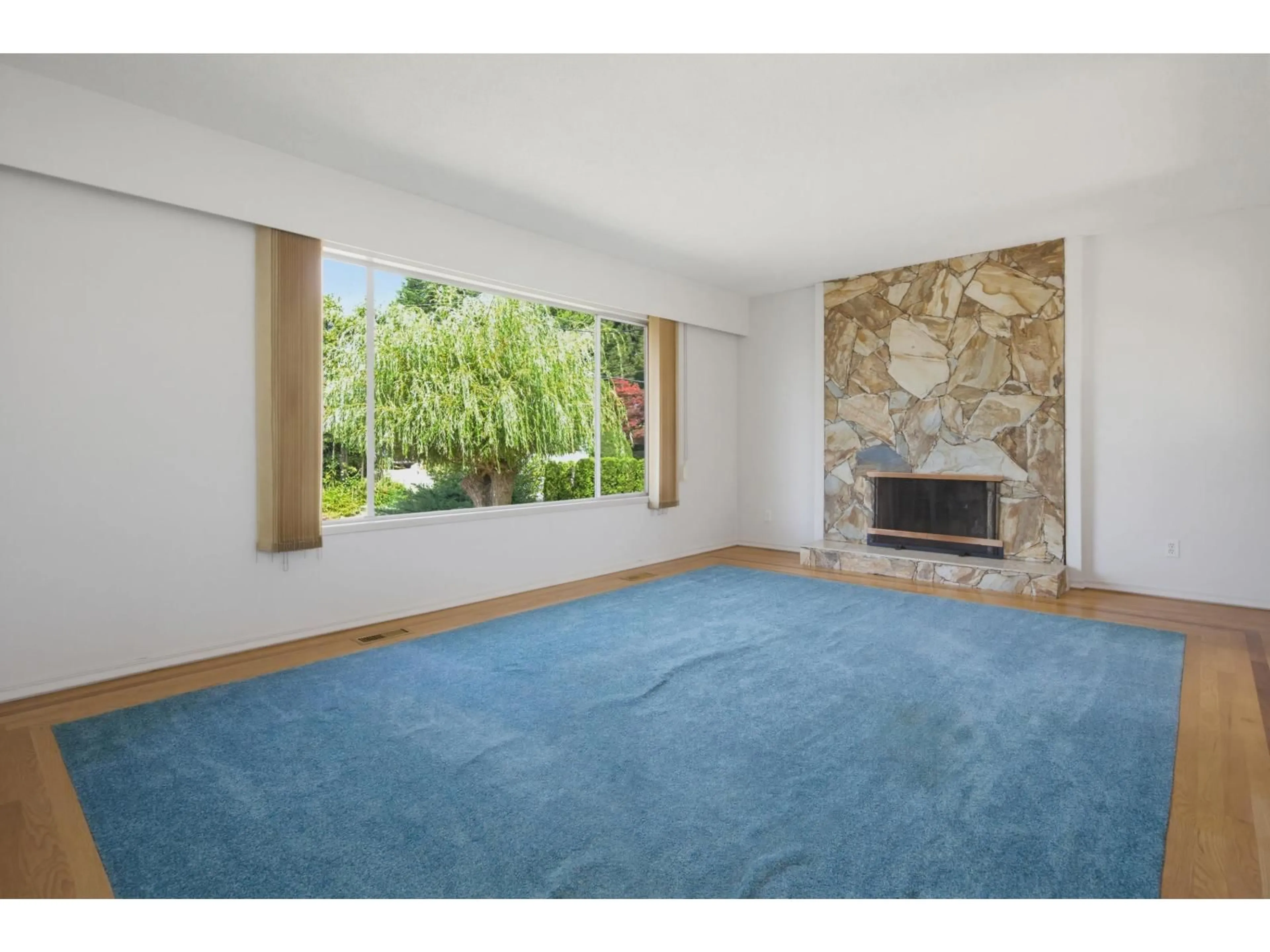 A pic of a room for 32659 WILLINGDON CRESCENT, Abbotsford British Columbia V2T1S1