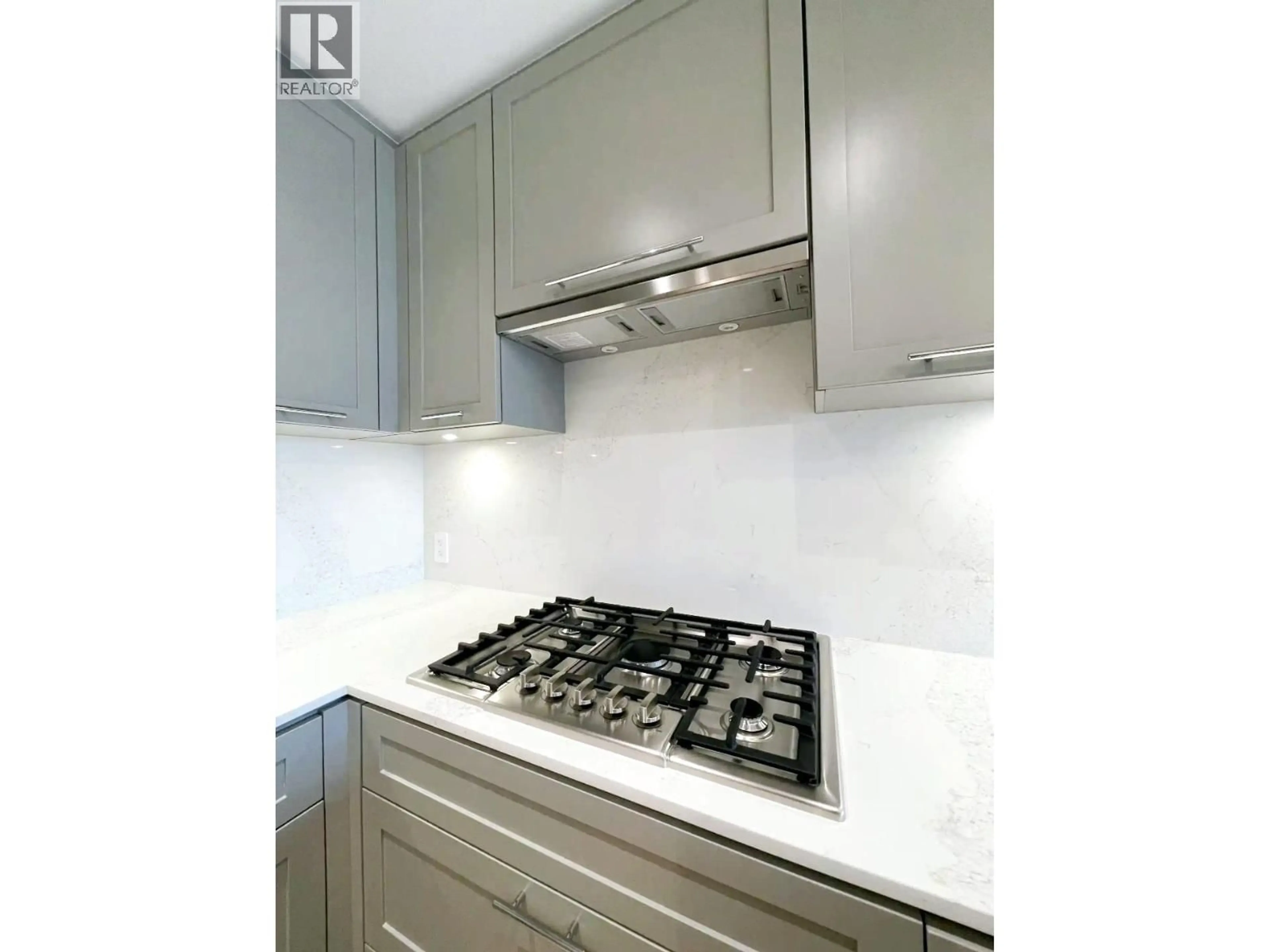 Standard kitchen, unknown for 4352 HASTINGS STREET, Burnaby British Columbia V5C2J9