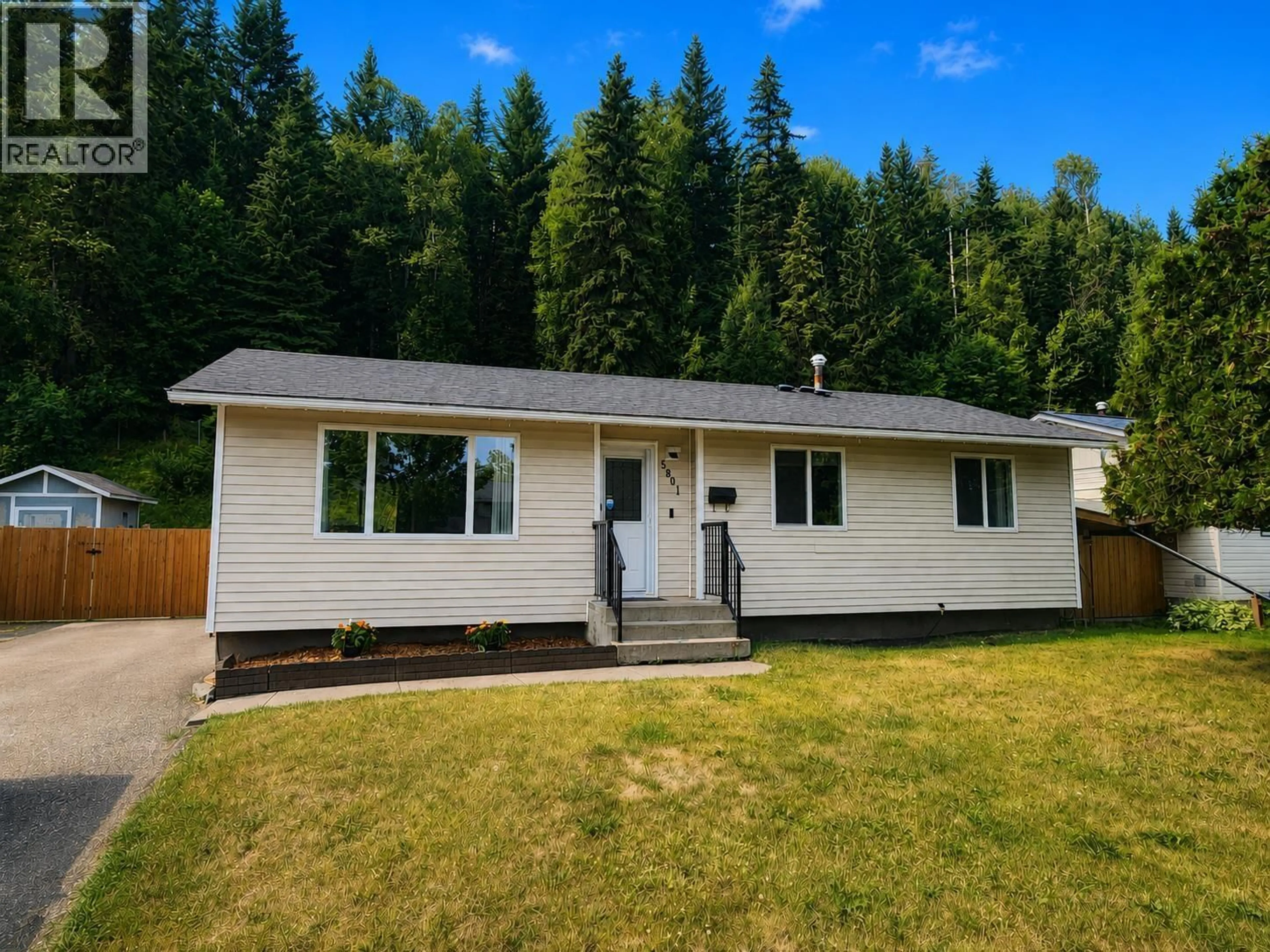 Home with vinyl exterior material, unknown for 5801 BROCK DRIVE, Prince George British Columbia V2N2E3