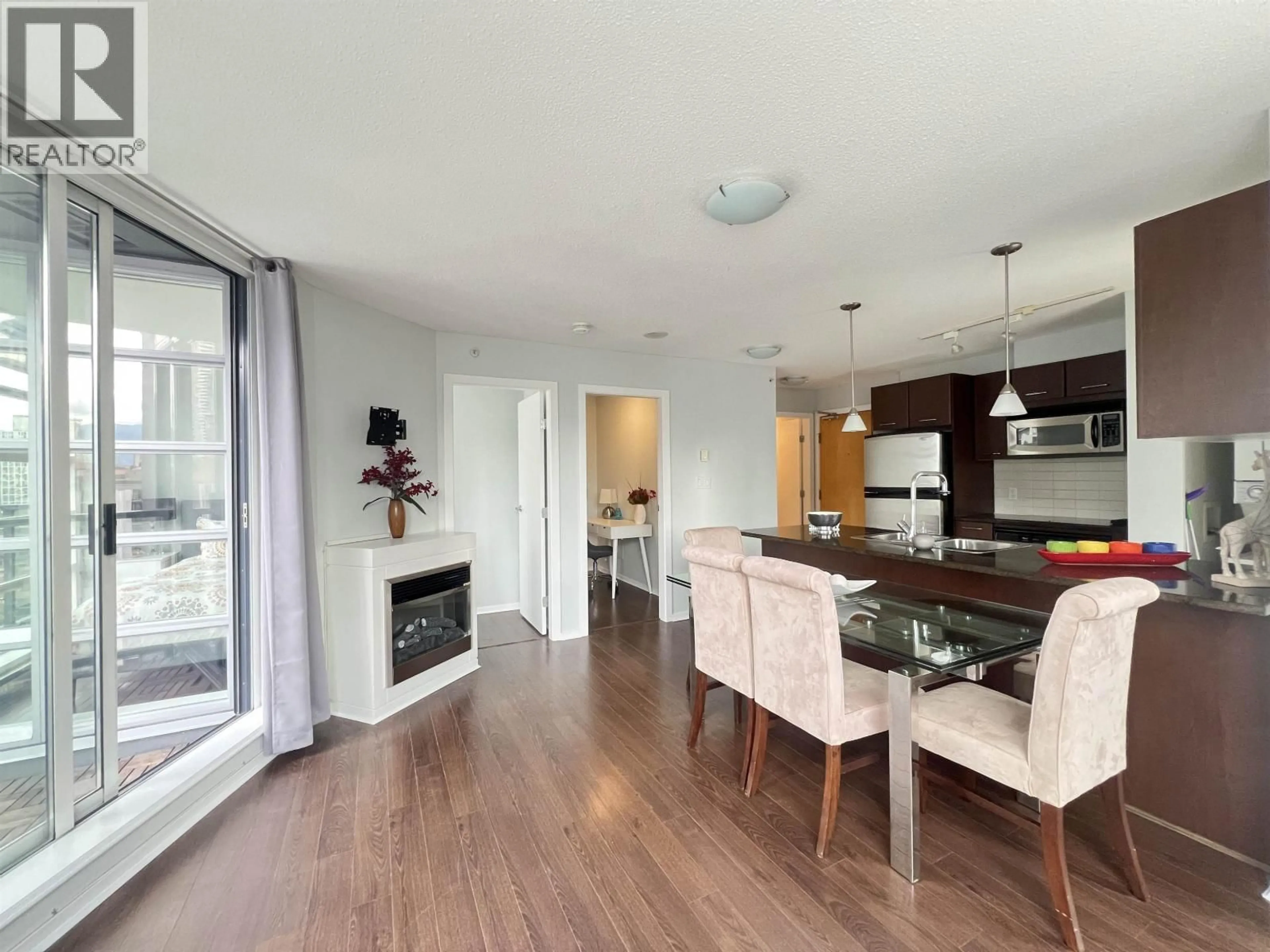 Unknown for 1102 - 1199 SEYMOUR STREET, Vancouver British Columbia V6B1K3