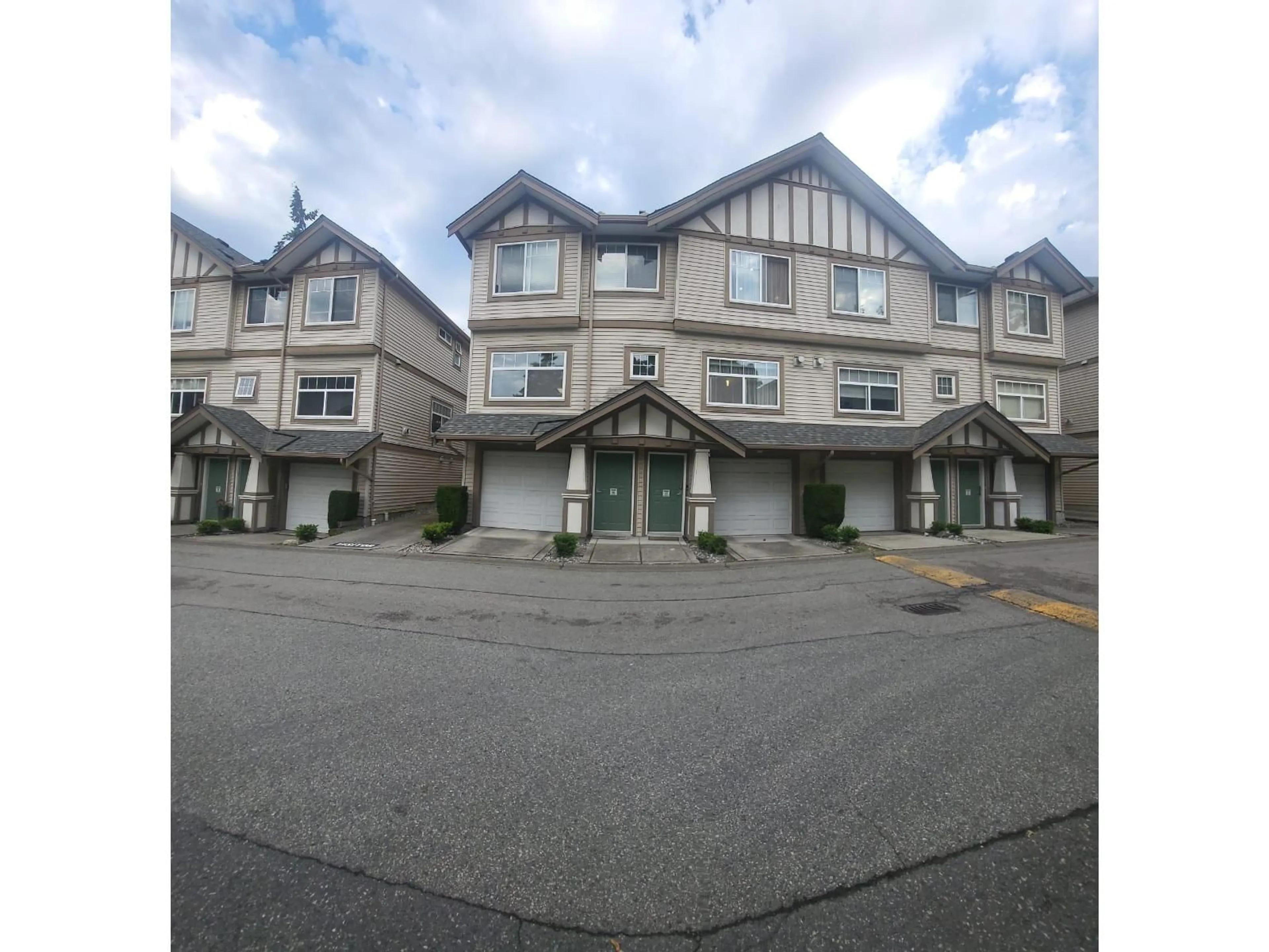 Unknown for 15 - 2678 KING GEORGE BOULEVARD, Surrey British Columbia V4P1H6