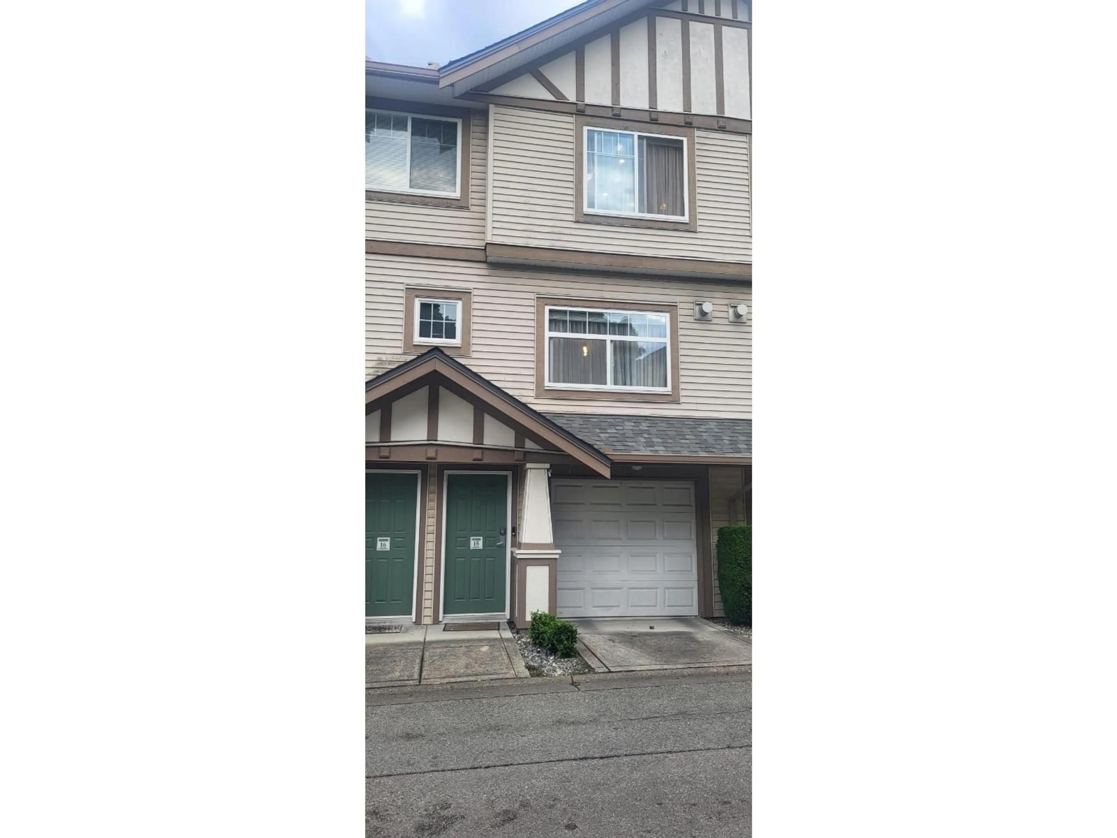 Unknown for 15 - 2678 KING GEORGE BOULEVARD, Surrey British Columbia V4P1H6