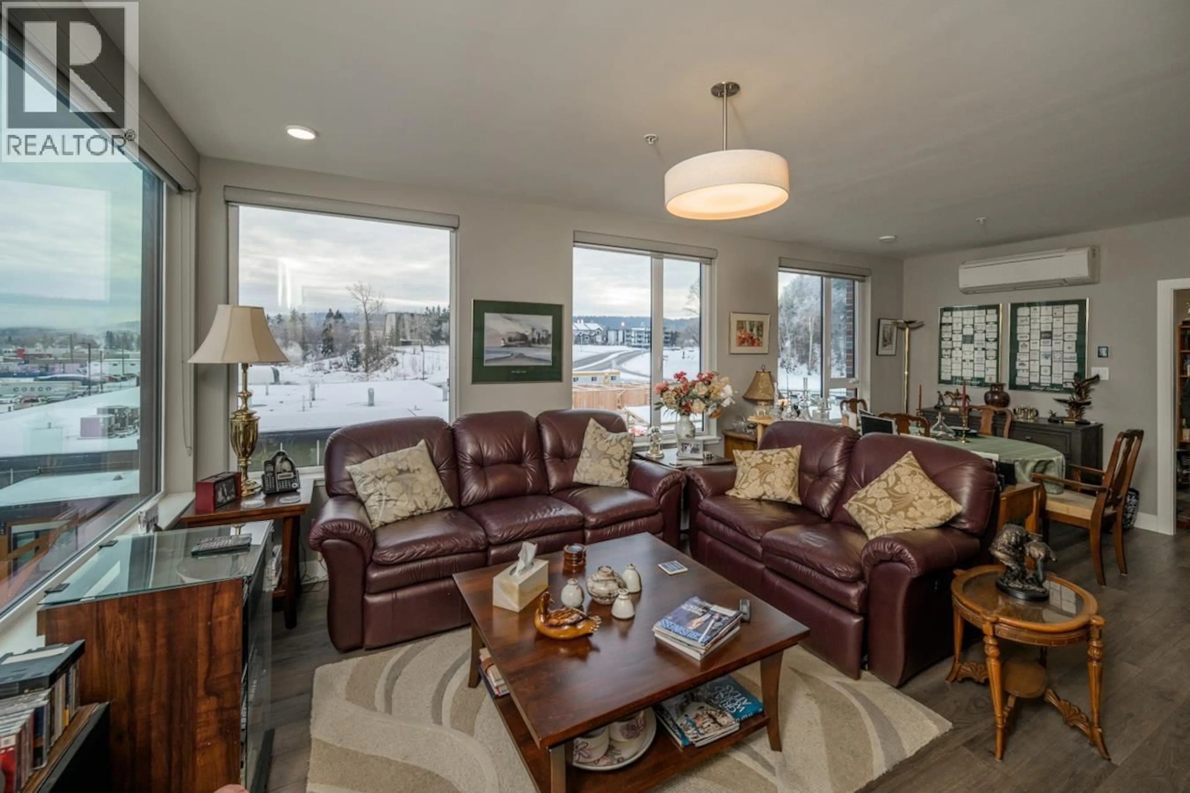Living room with furniture, unknown for 302 - 1087 6TH AVENUE, Prince George British Columbia V2L0E5