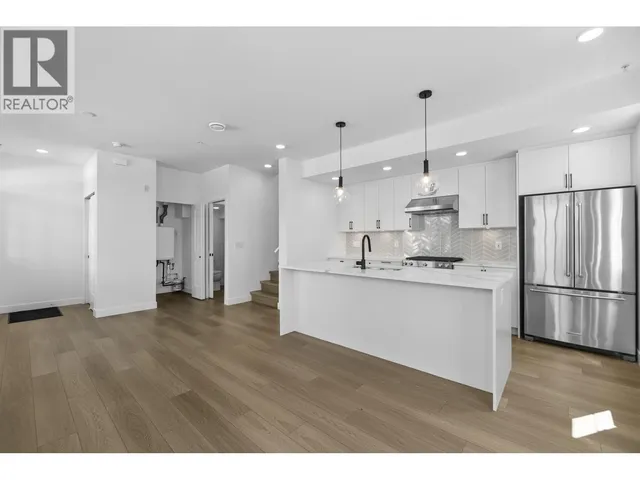 125 - 720 ROBINSON STREET, Coquitlam 3