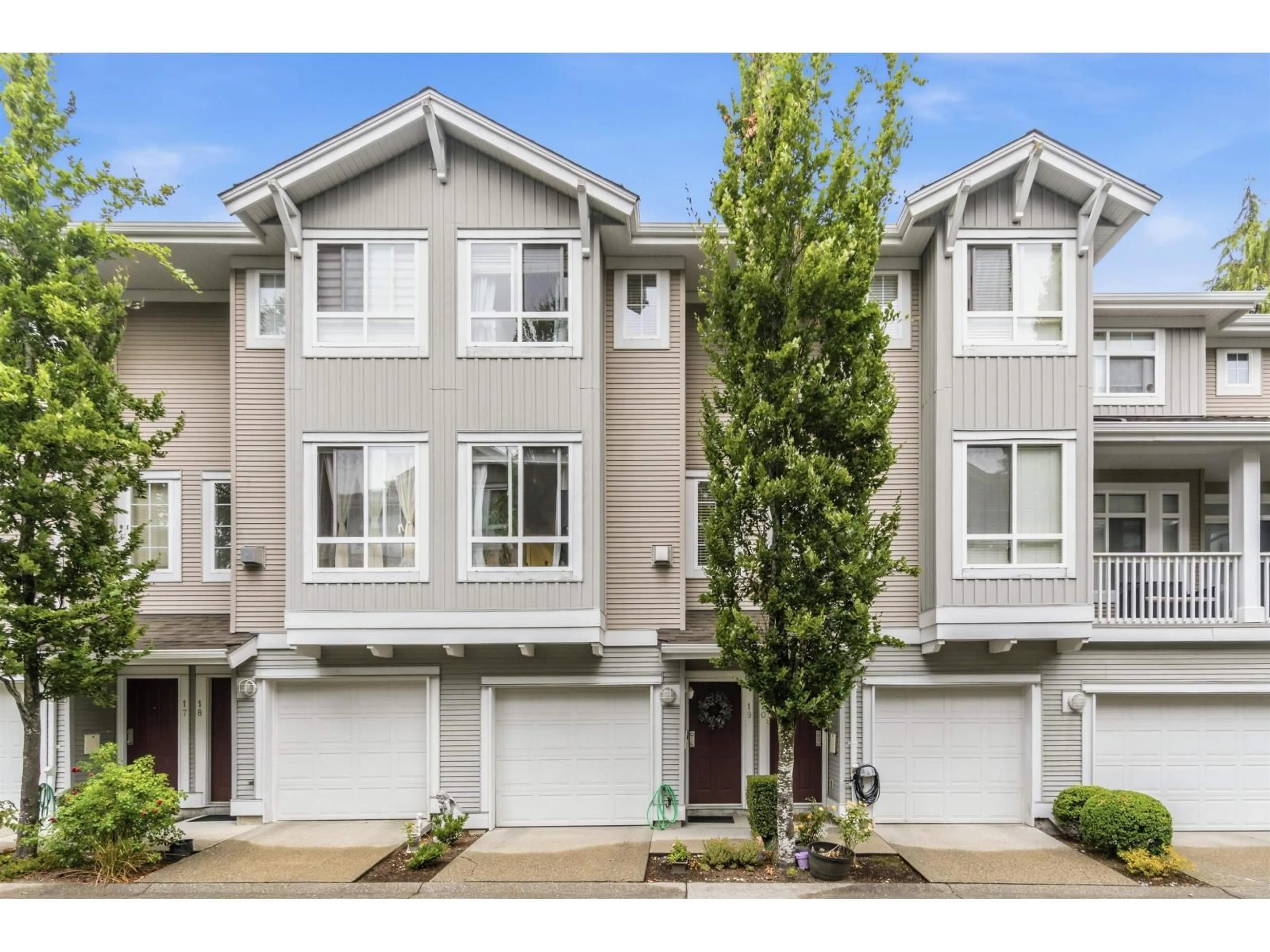 Home with vinyl exterior material, street for 19 - 15068 58 AVENUE, Surrey British Columbia V3S9J9
