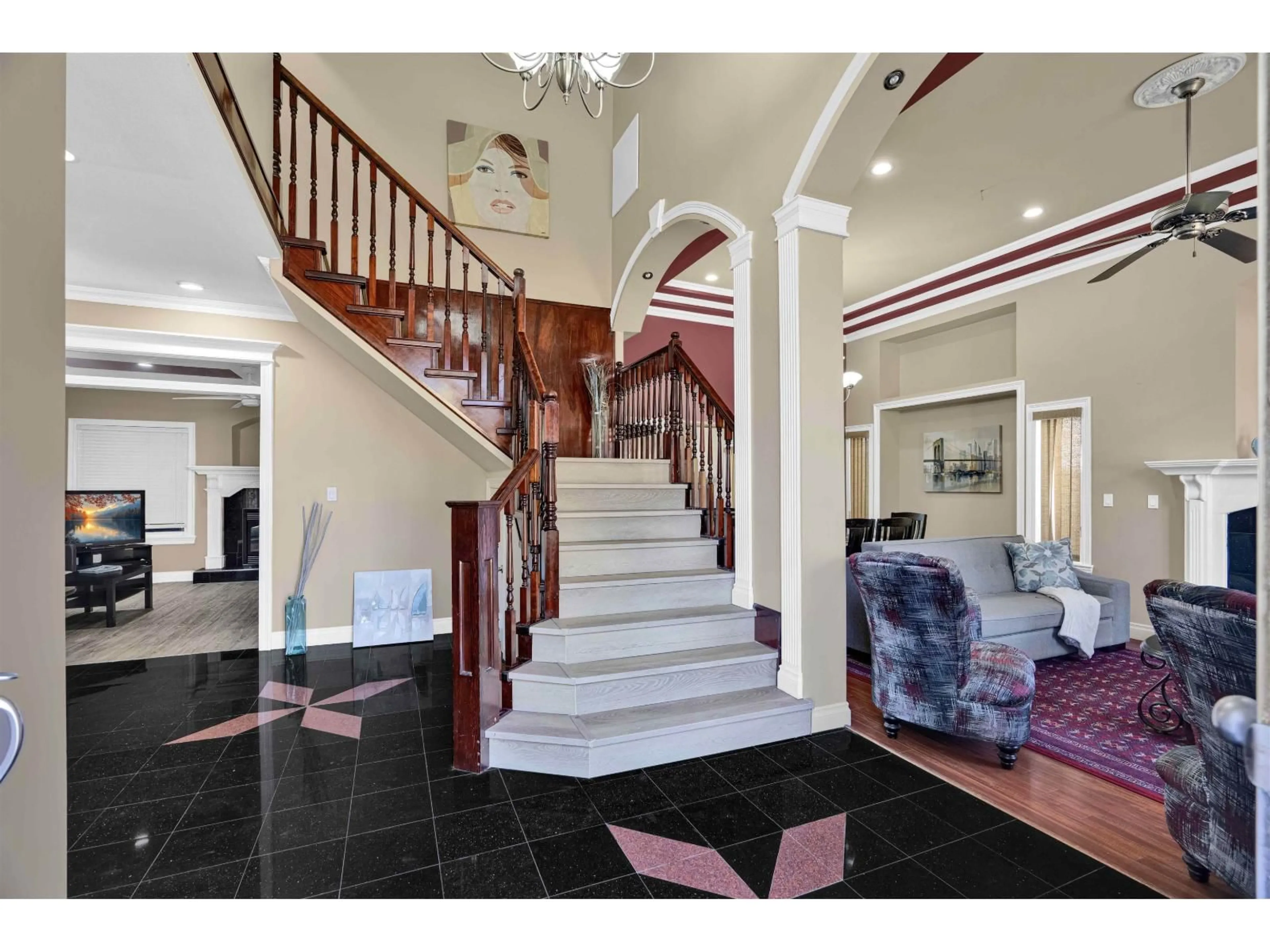 Indoor foyer for 8179 112 STREET, Delta British Columbia V4C4W4