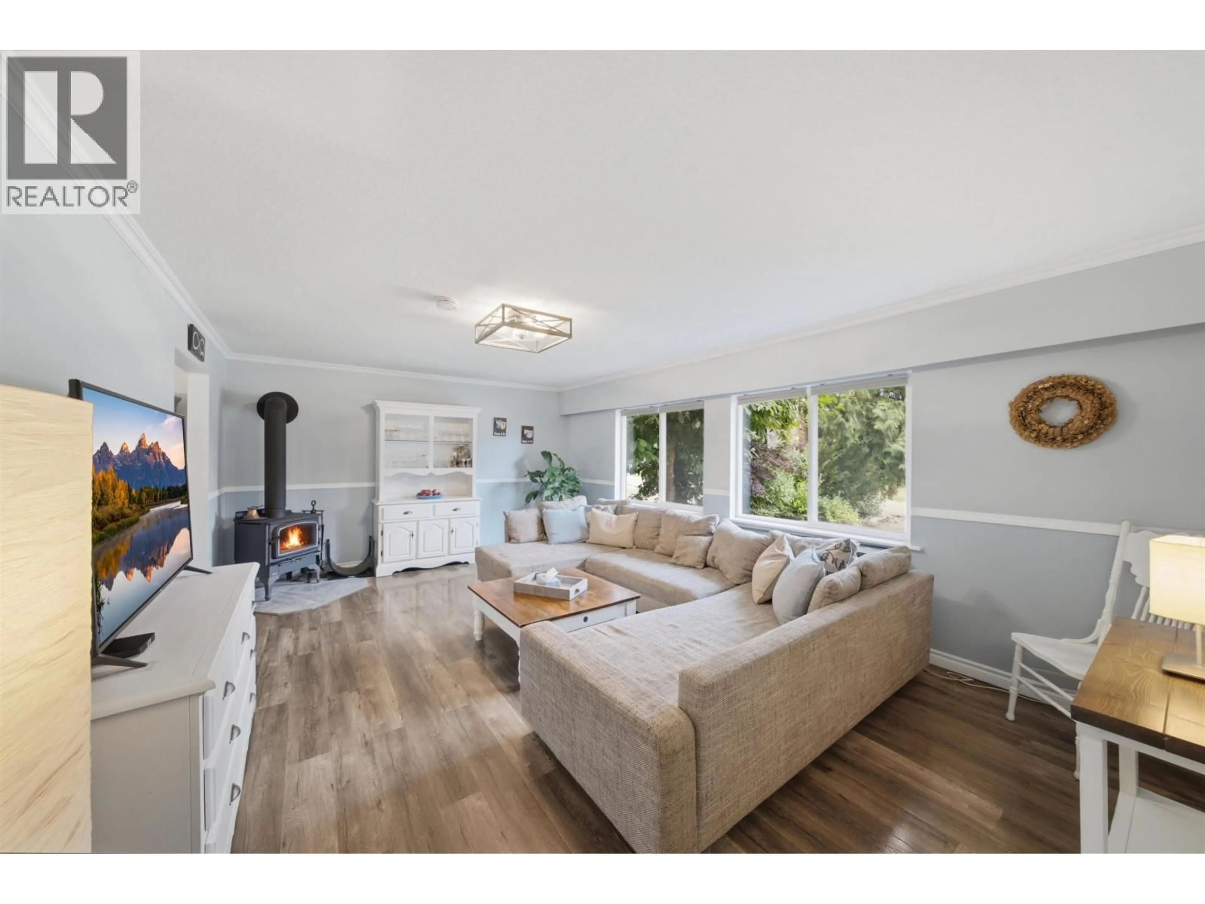 Living room with furniture, wood/laminate floor for 12092 GLENHURST STREET, Maple Ridge British Columbia V2X6V9
