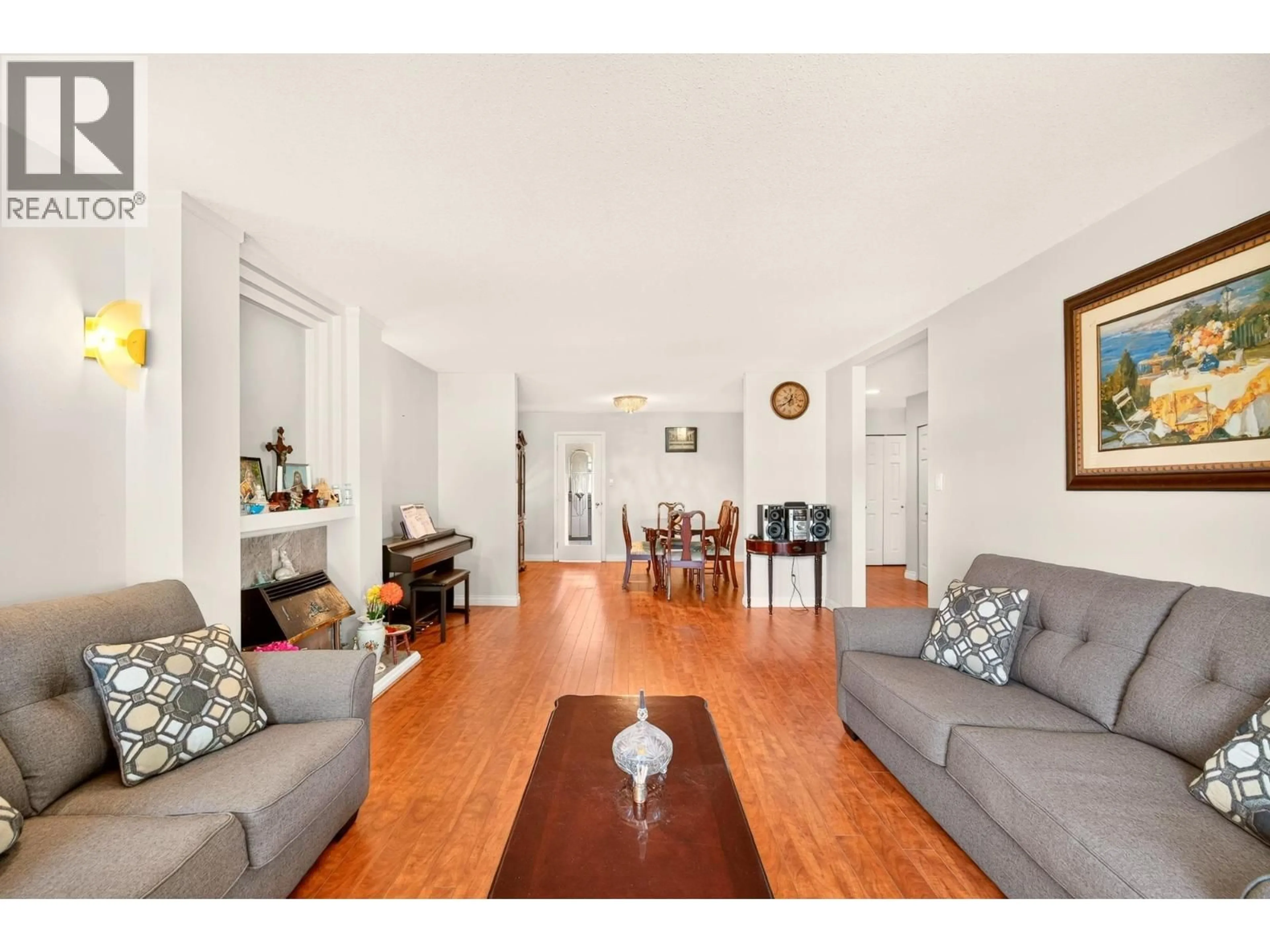 Living room with furniture, unknown for 22637 FRASERBANK CRESCENT, Richmond British Columbia V6V2L8