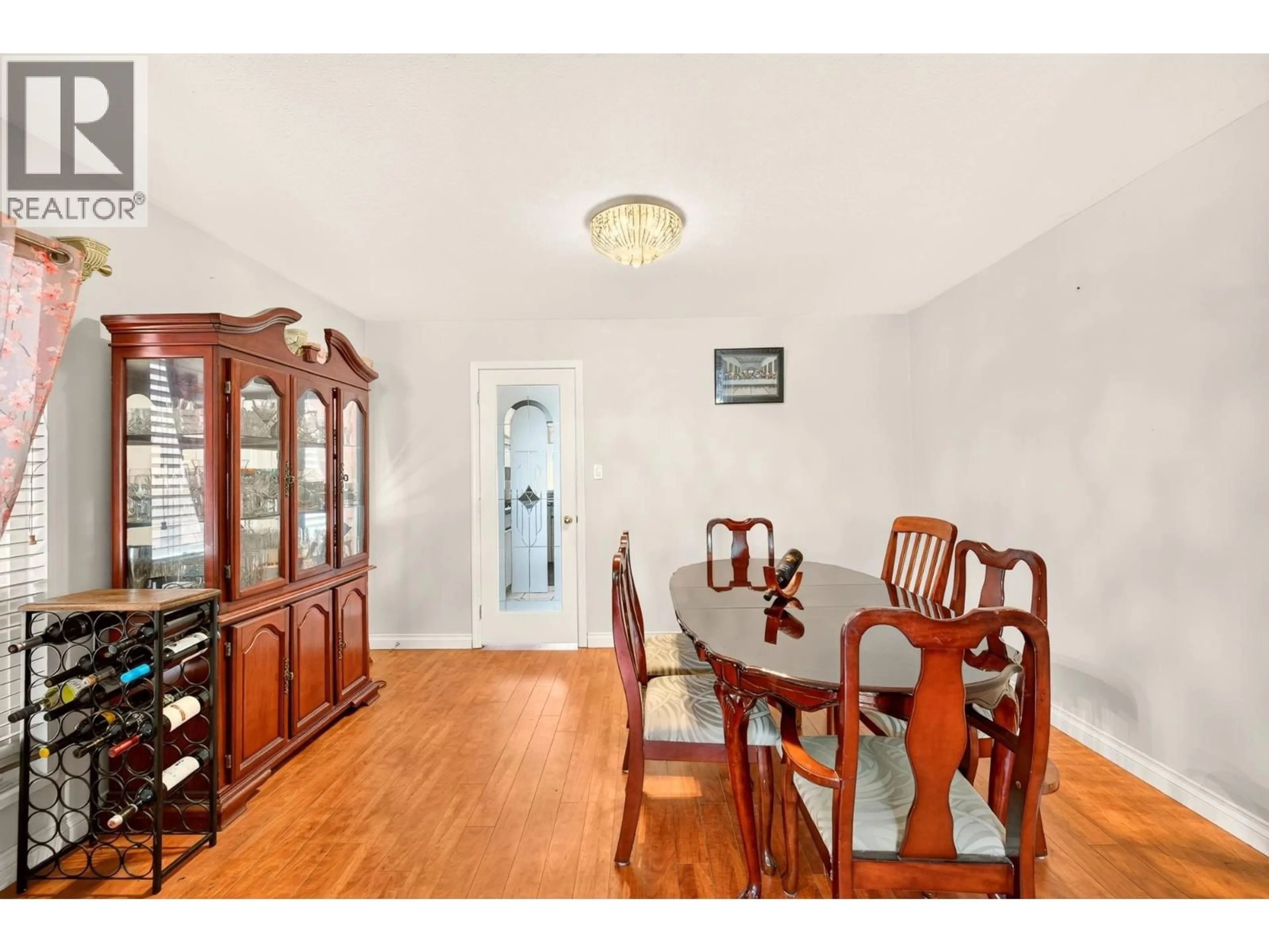 Dining room, wood/laminate floor for 22637 FRASERBANK CRESCENT, Richmond British Columbia V6V2L8