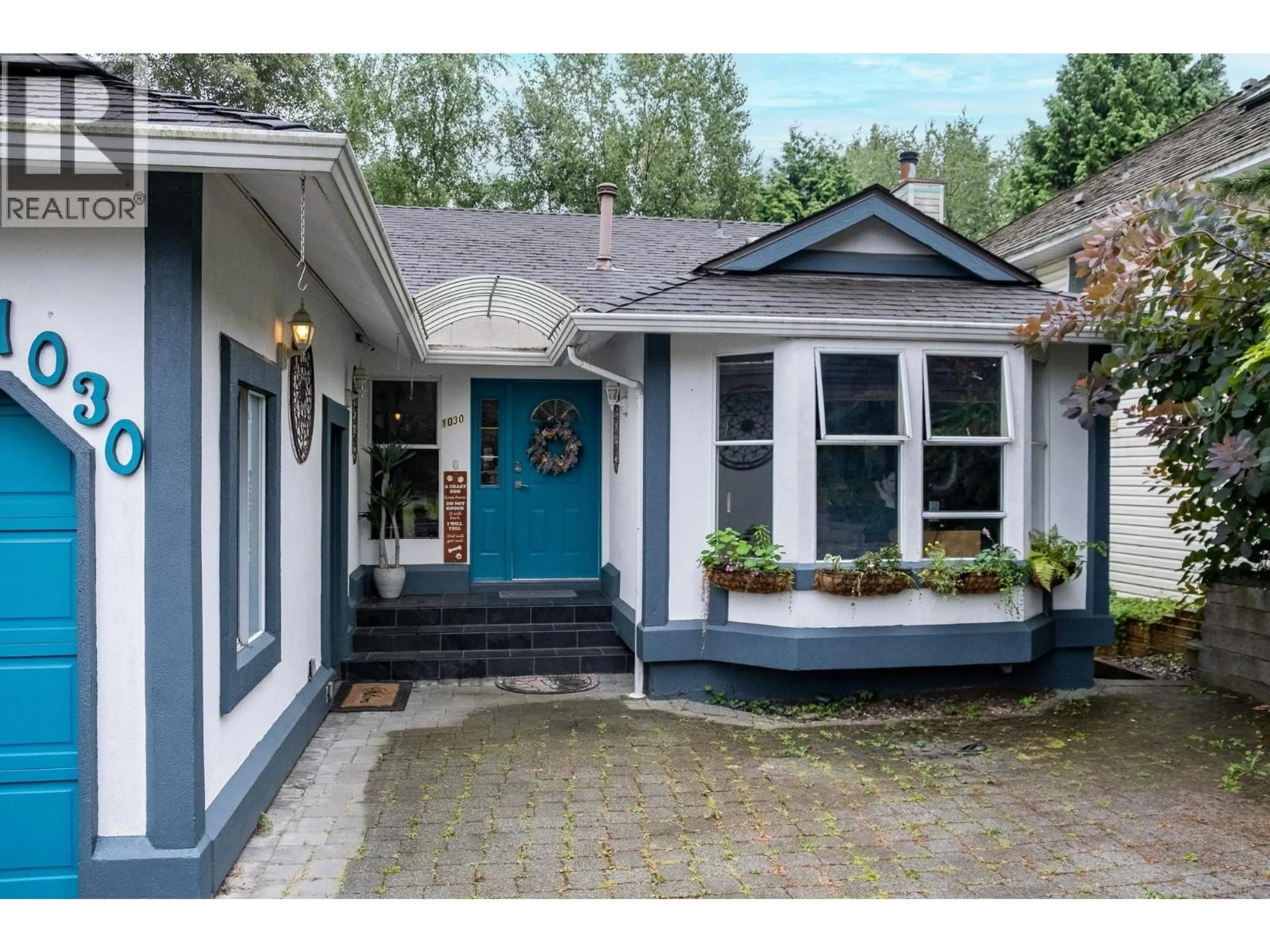 Home with vinyl exterior material, street for 1030 YARMOUTH STREET, Port Coquitlam British Columbia V3C5H4