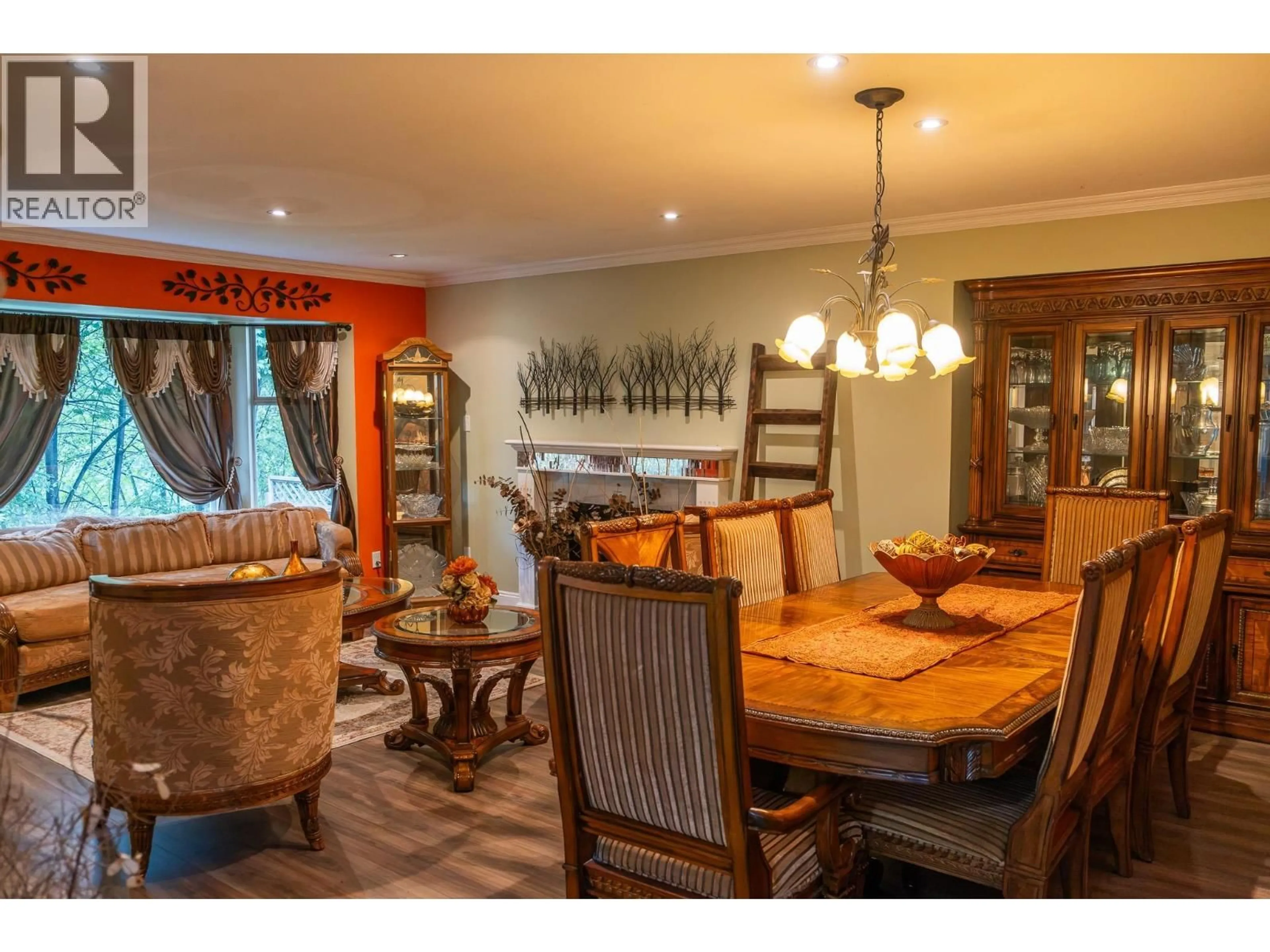 Dining room, wood/laminate floor for 1030 YARMOUTH STREET, Port Coquitlam British Columbia V3C5H4
