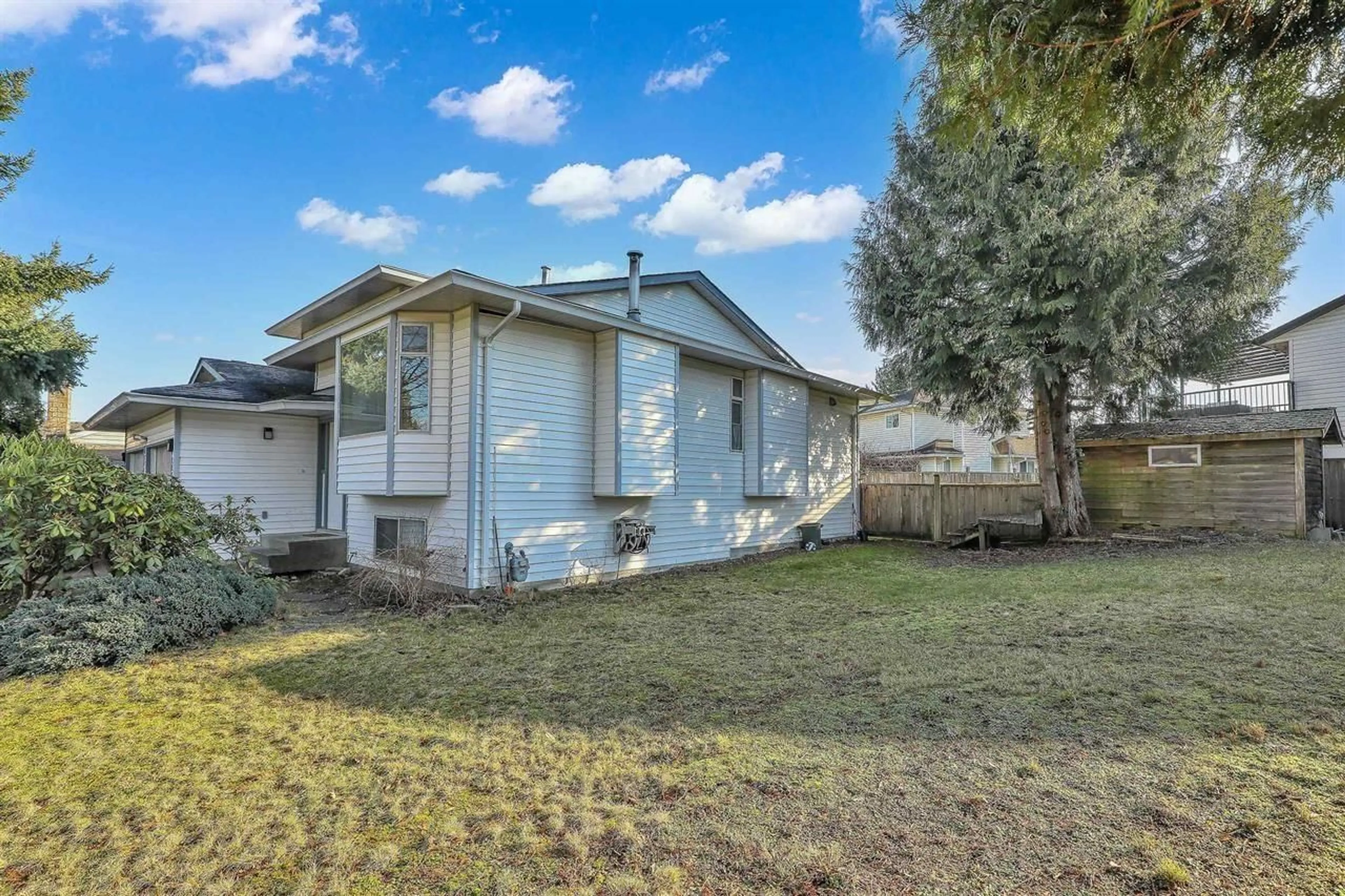 Unknown for 15662 91A AVENUE, Surrey British Columbia V4N2X3
