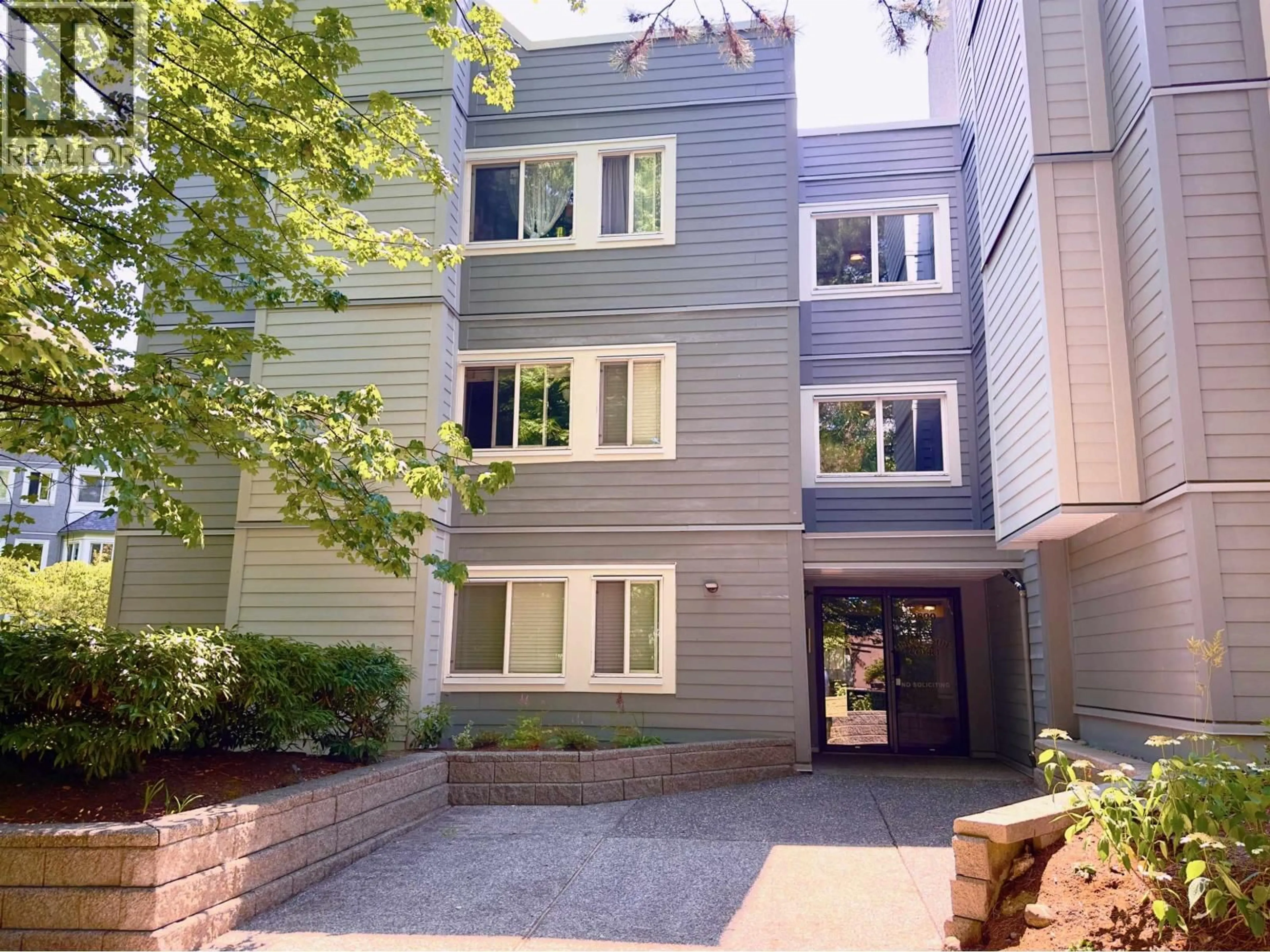 Unknown for 303 - 9890 MANCHESTER DRIVE, Burnaby British Columbia V3N4R4