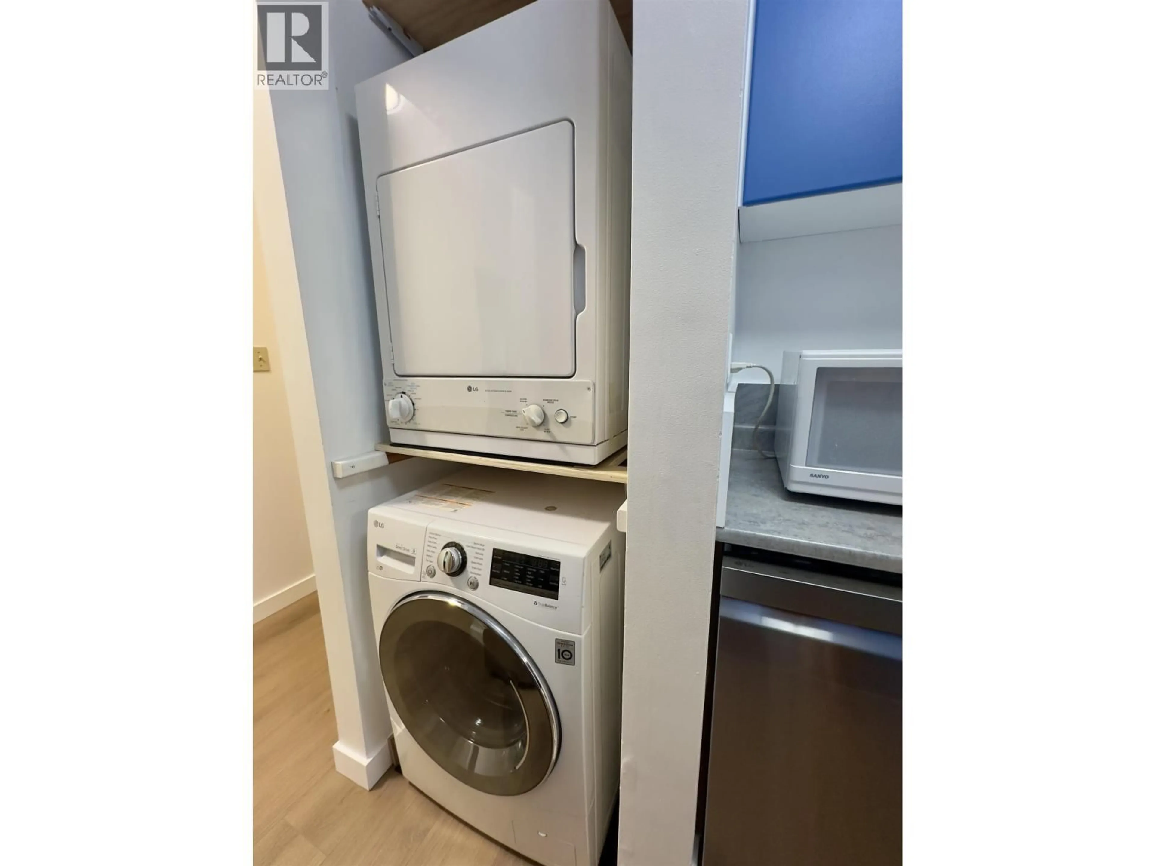 Laundry room for 303 - 9890 MANCHESTER DRIVE, Burnaby British Columbia V3N4R4