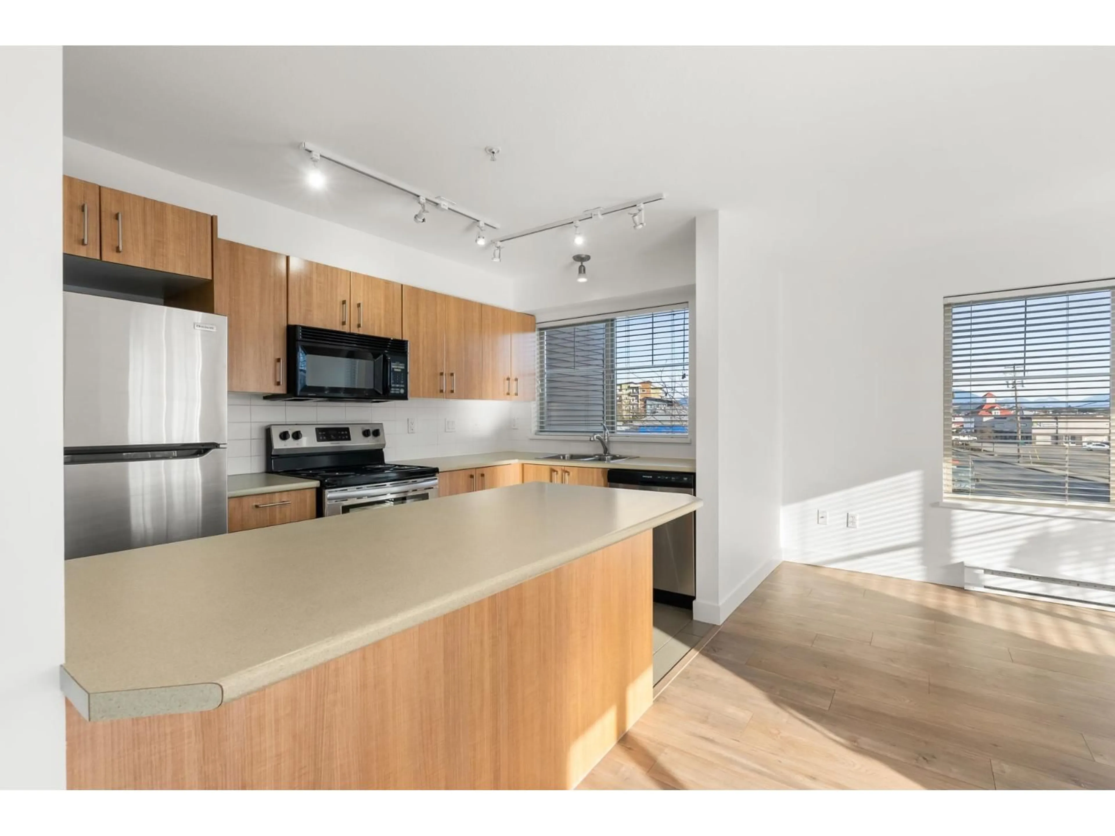 Open concept kitchen, unknown for 203 - 45561 YALE ROAD, Chilliwack British Columbia V2P0A8
