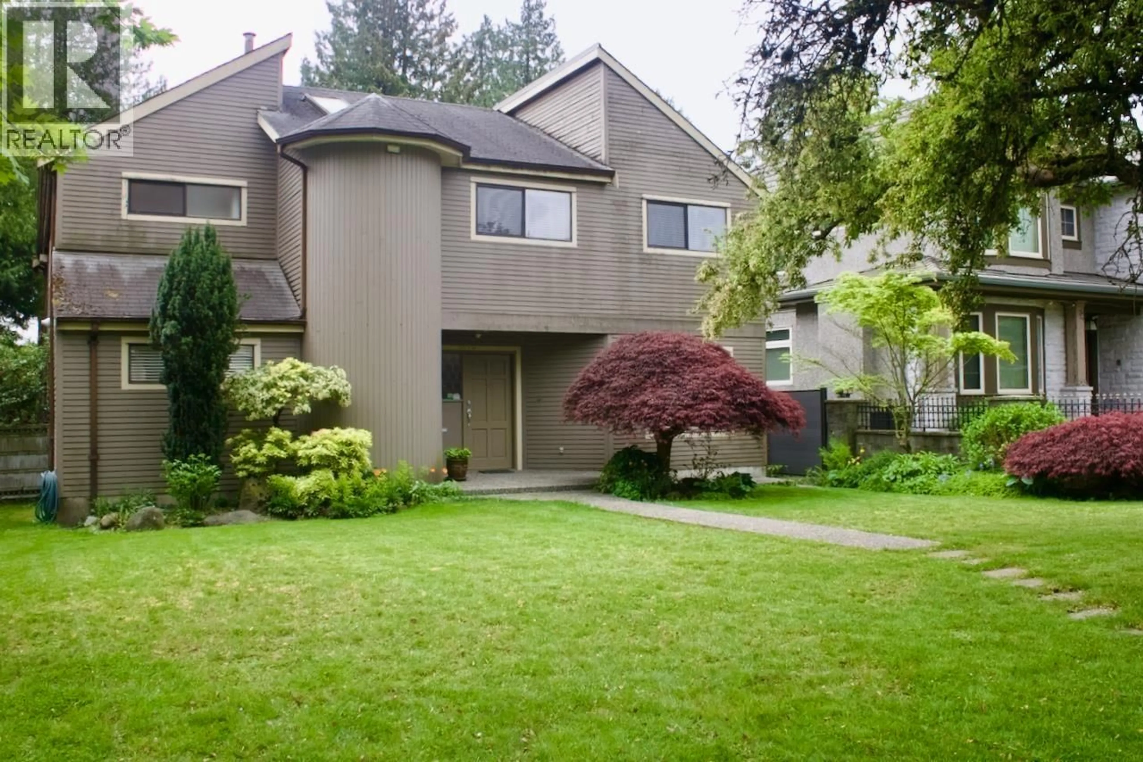 Home with vinyl exterior material, street for 1624 61ST AVENUE, Vancouver British Columbia V6P2C3