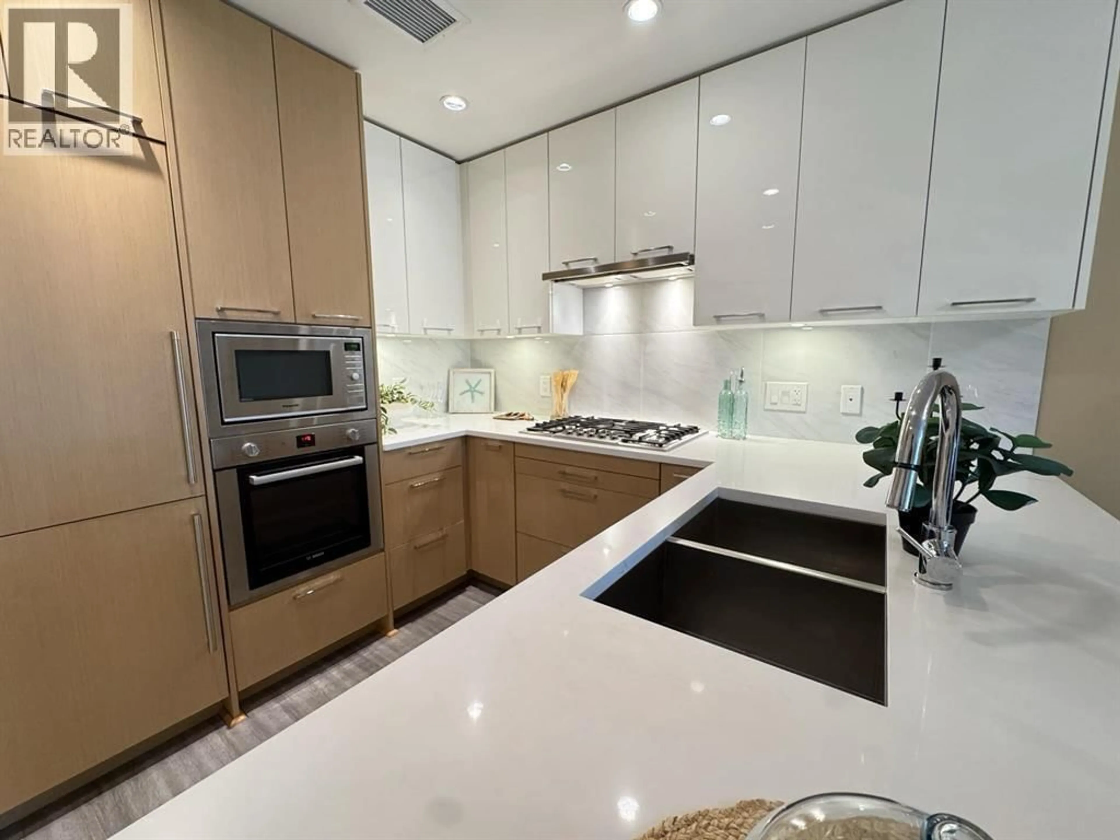 Contemporary kitchen, unknown for 321 - 4033 MAY DRIVE, Richmond British Columbia V6X0T3