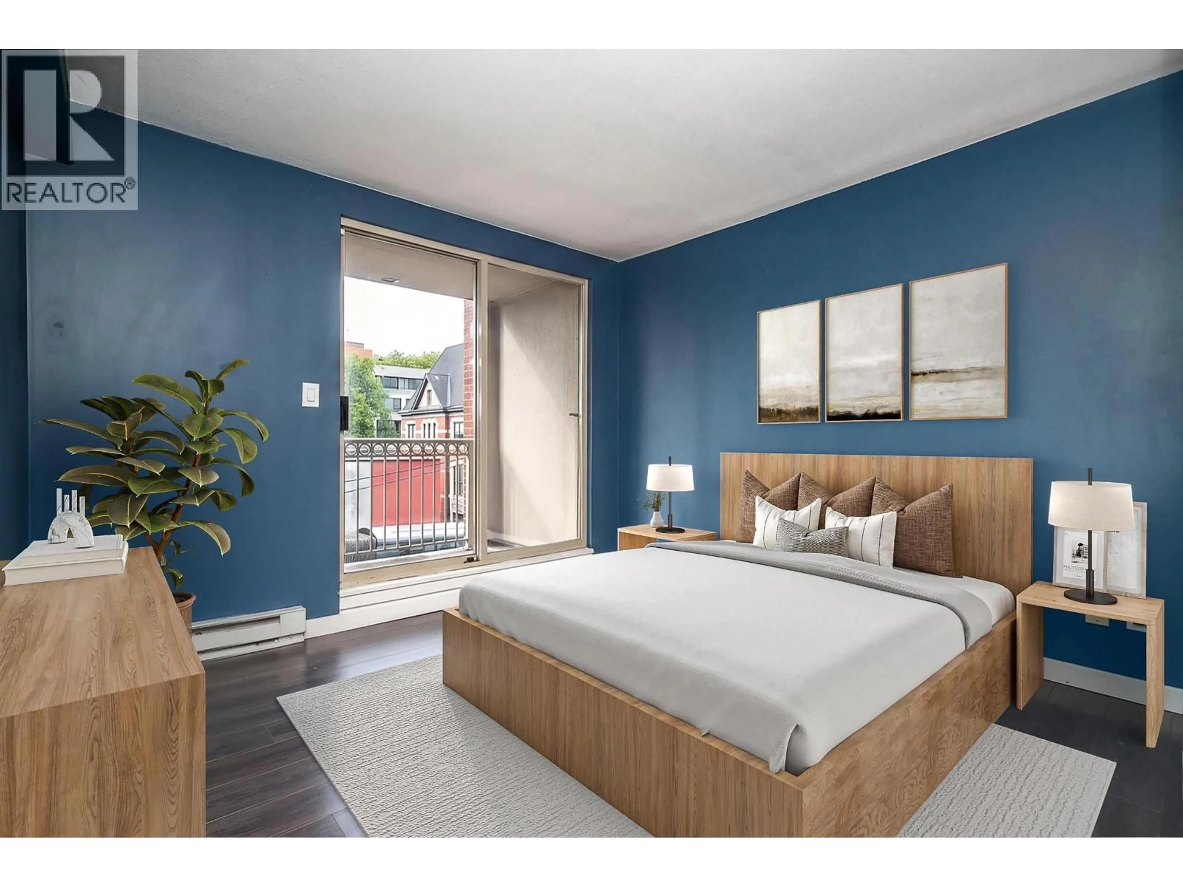 Bedroom with bed, wood/laminate floor for 706 - 680 CLARKSON STREET, New Westminster British Columbia V3M6X9