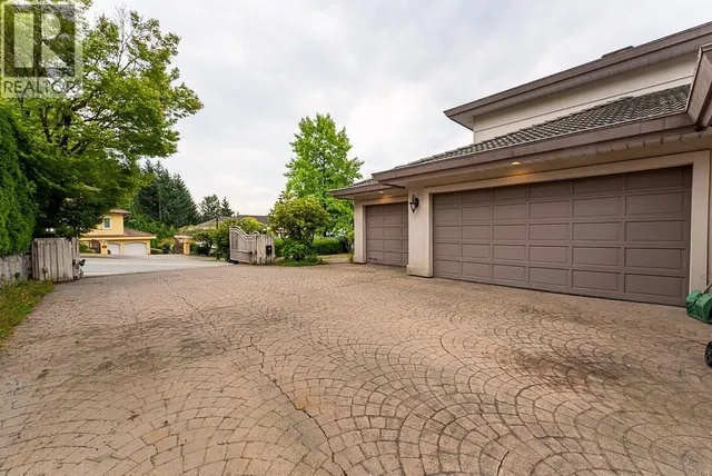 1548 PARKWAY BOULEVARD, Coquitlam 3