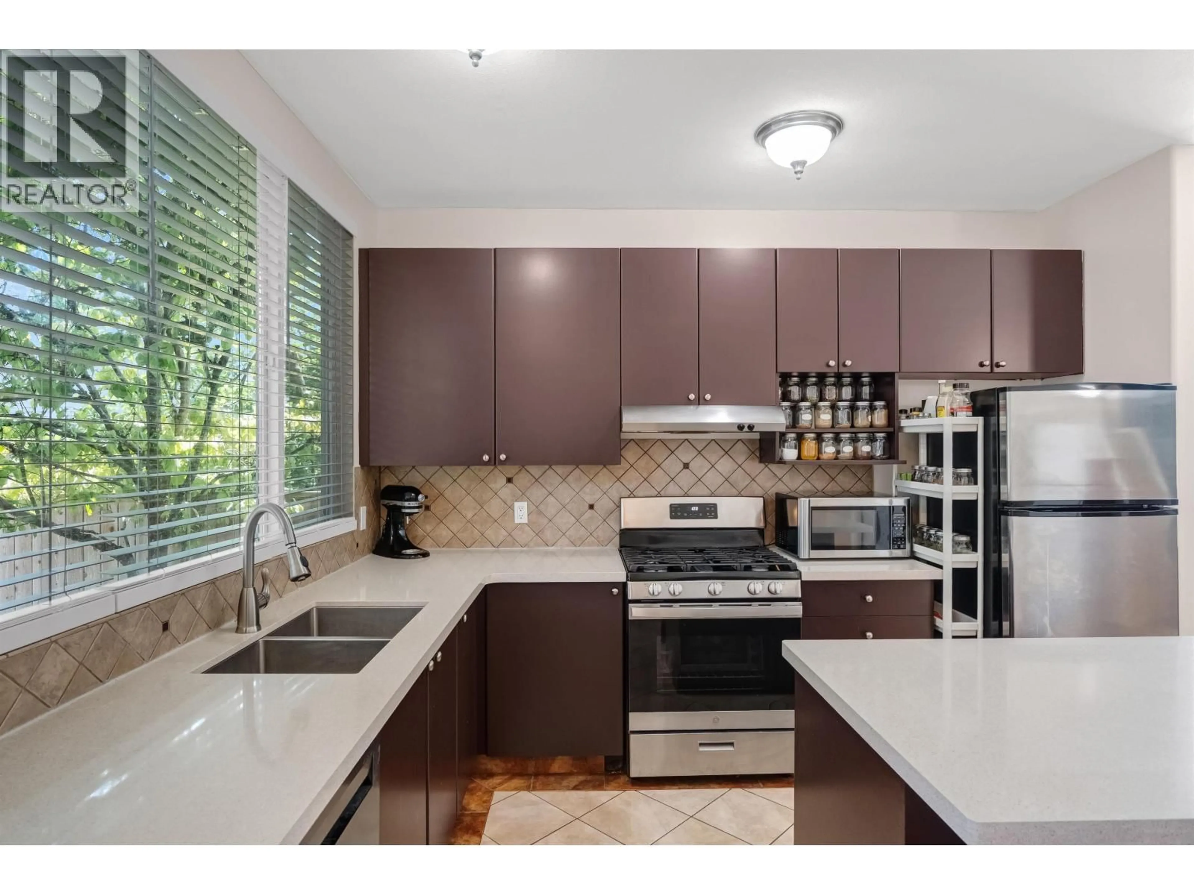 Open concept kitchen, unknown for 10280 242B STREET, Maple Ridge British Columbia V2W1Y1