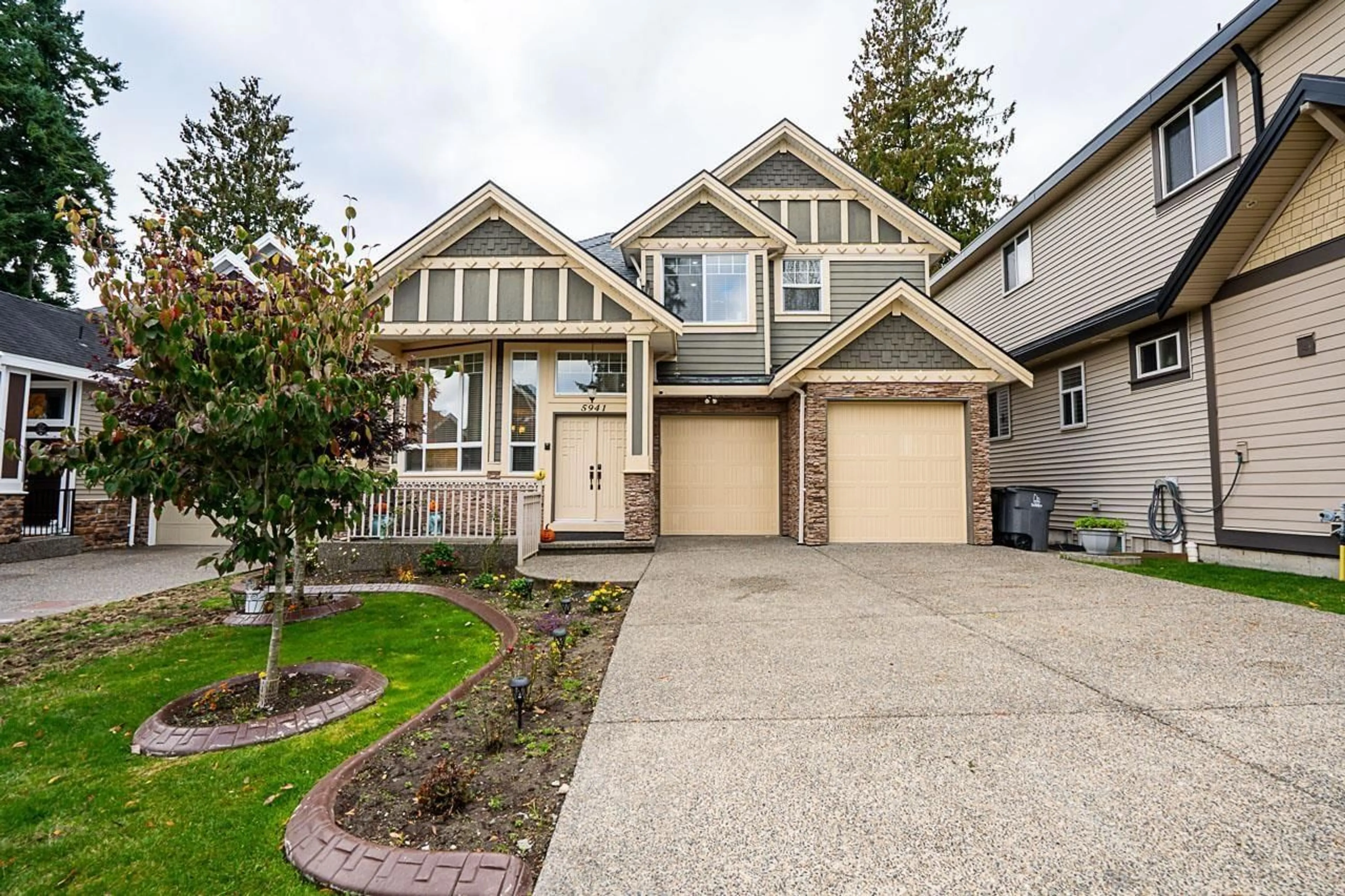 Home with vinyl exterior material, street for 5941 129B STREET, Surrey British Columbia V3X0C5