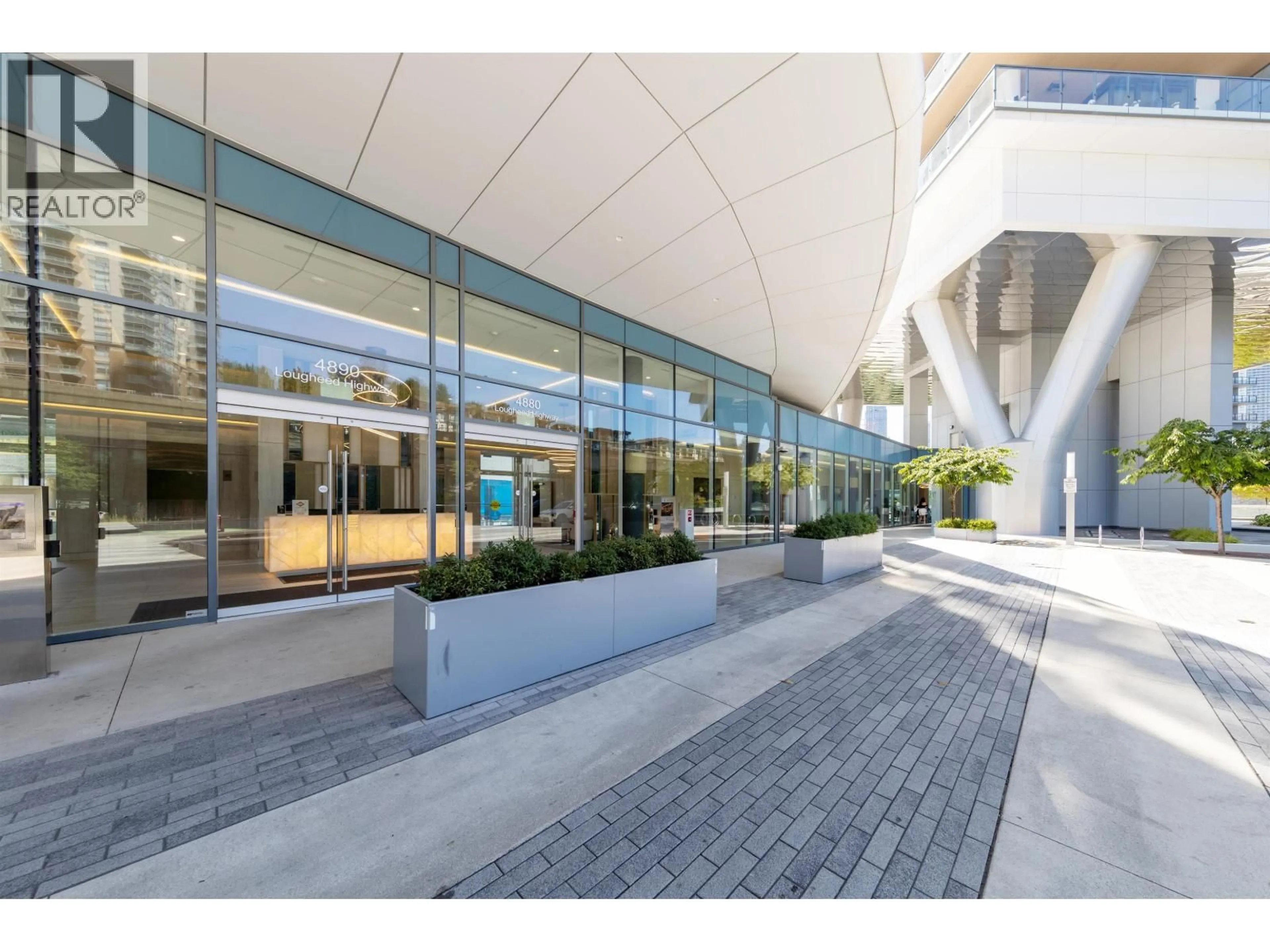 Indoor foyer for 1205 - 4880 LOUGHEED HIGHWAY, Burnaby British Columbia V5C0N1