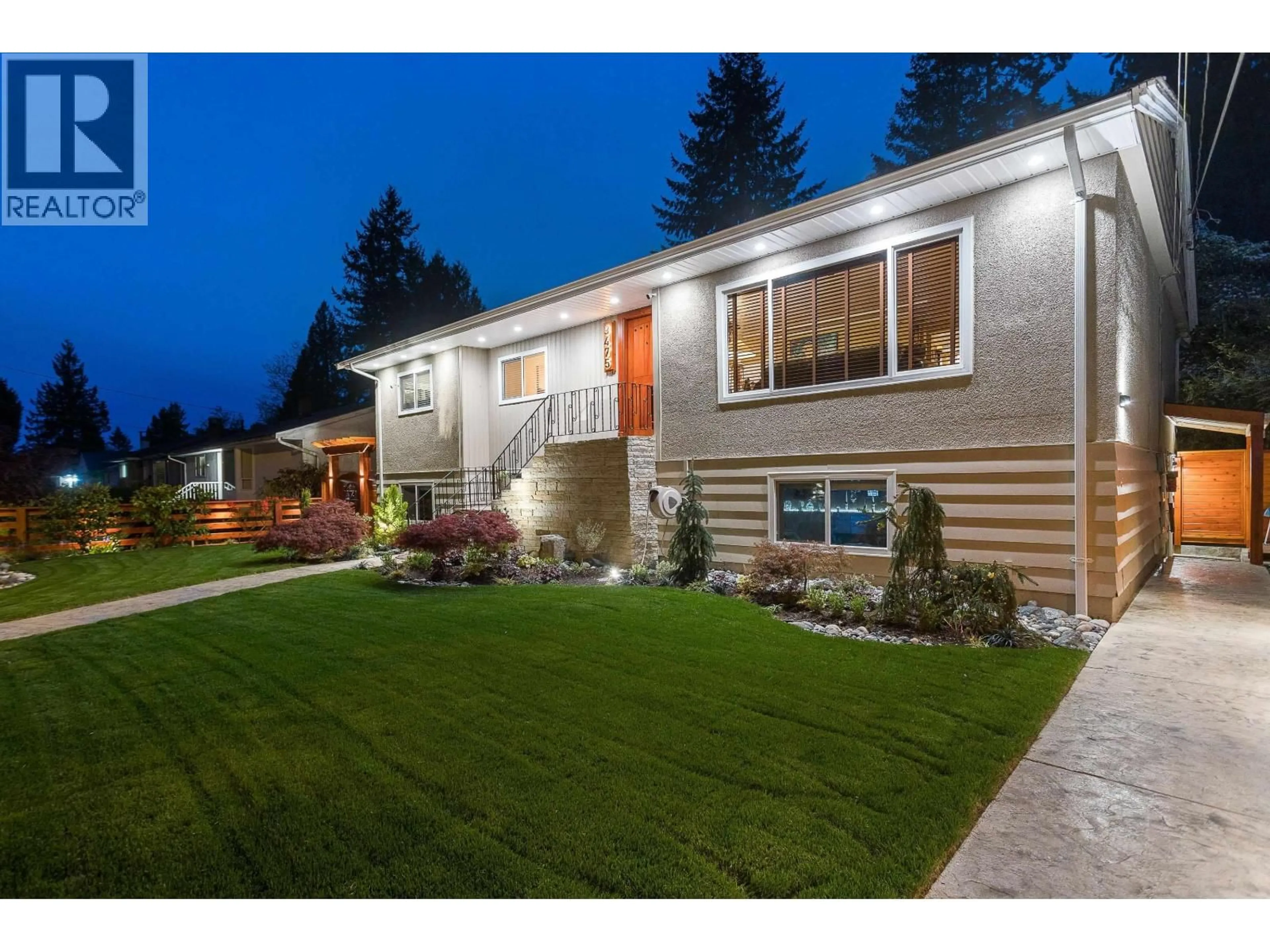 Home with vinyl exterior material, street for 3477 RALEIGH STREET, Port Coquitlam British Columbia V3B4P9
