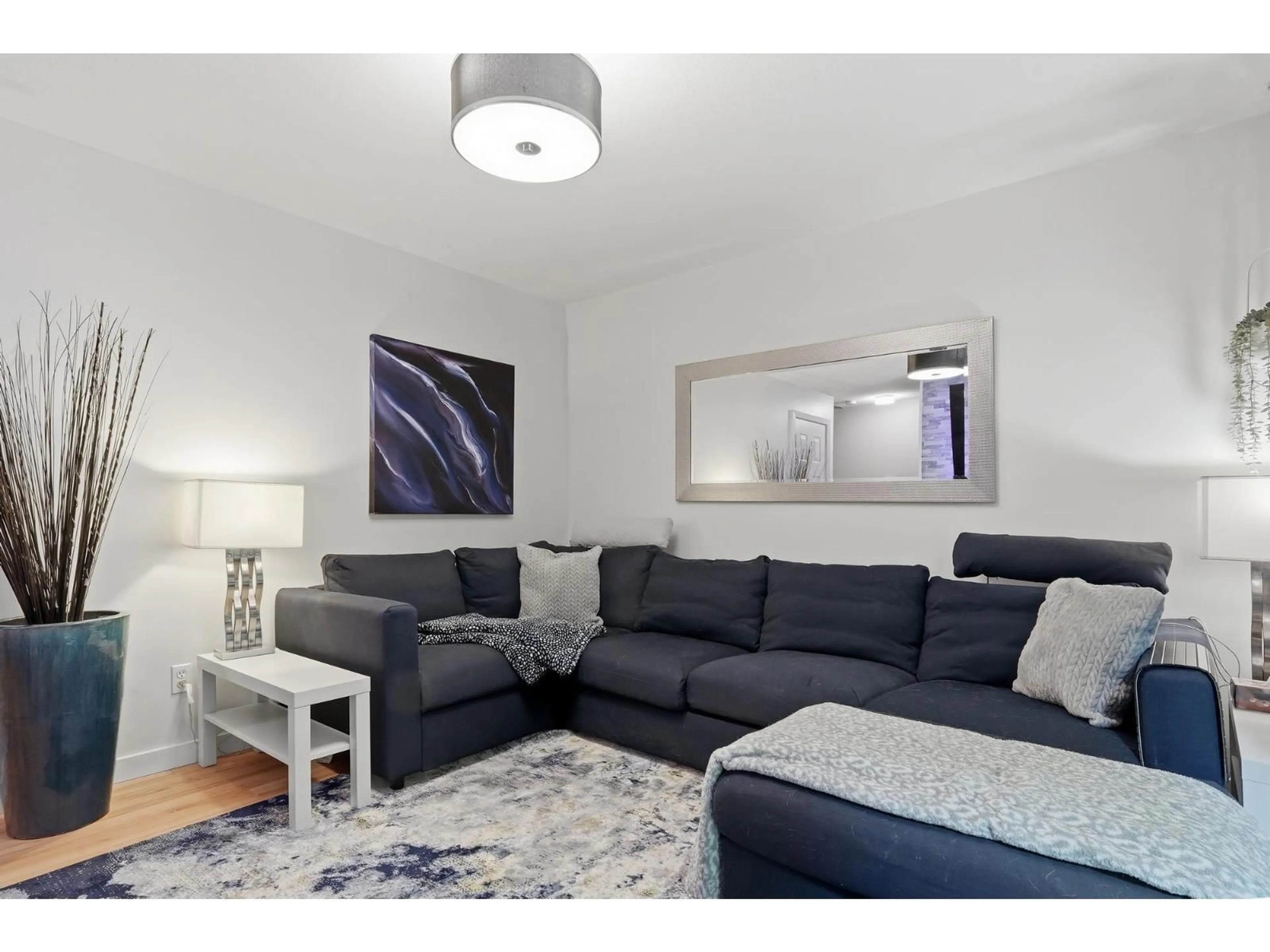 Living room with furniture, unknown for 161 - 15168 36 AVENUE, Surrey British Columbia V3S0Z6