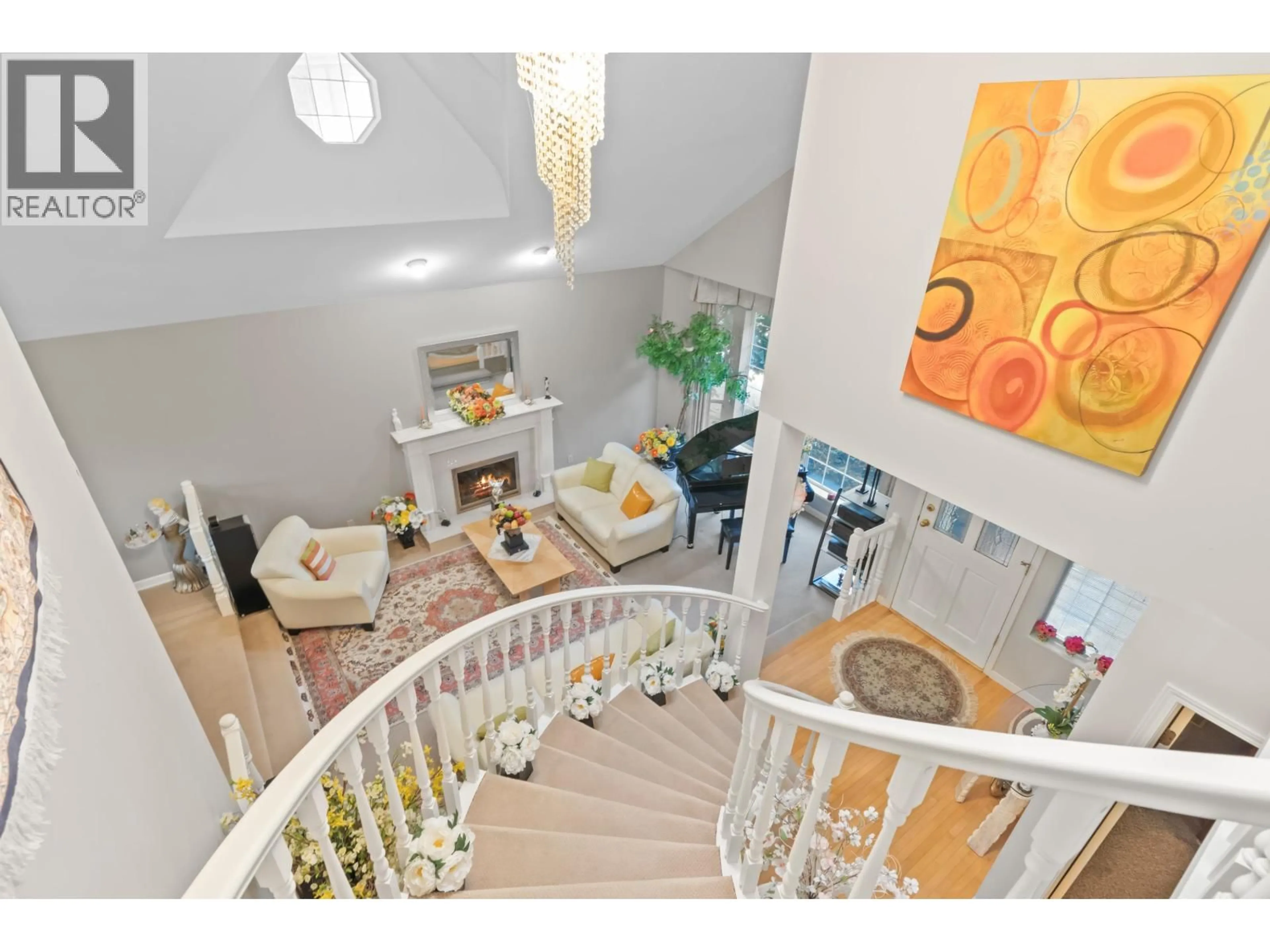 Indoor foyer for 2445 MOWAT PLACE, North Vancouver British Columbia V7H2X2