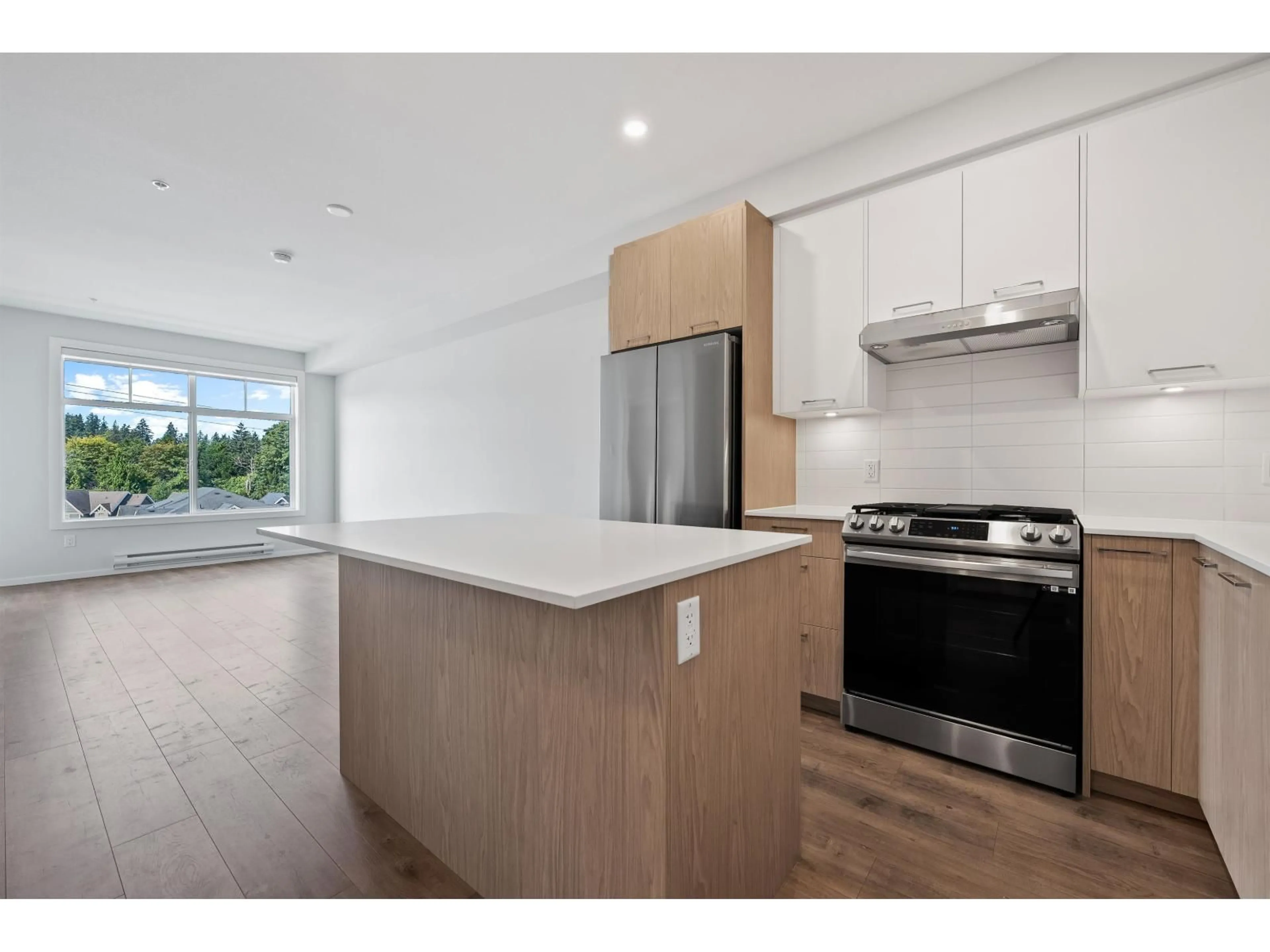 Open concept kitchen, unknown for 405 - 3317 148 STREET, Surrey British Columbia V4P0H9