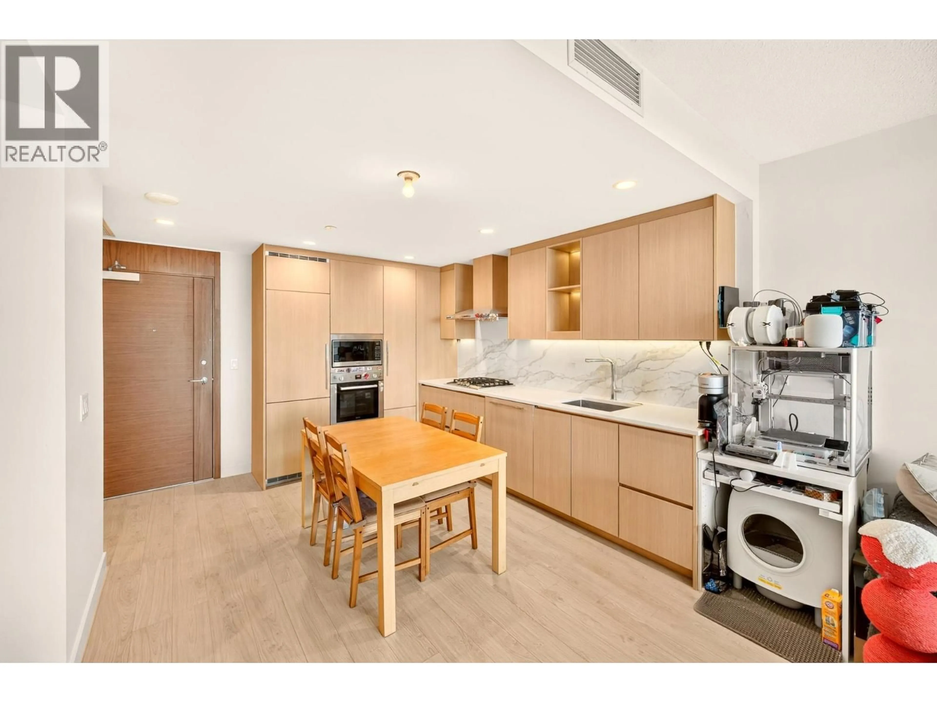 Standard kitchen, unknown for 4108 - 4880 LOUGHEED HIGHWAY, Burnaby British Columbia V5C0N1
