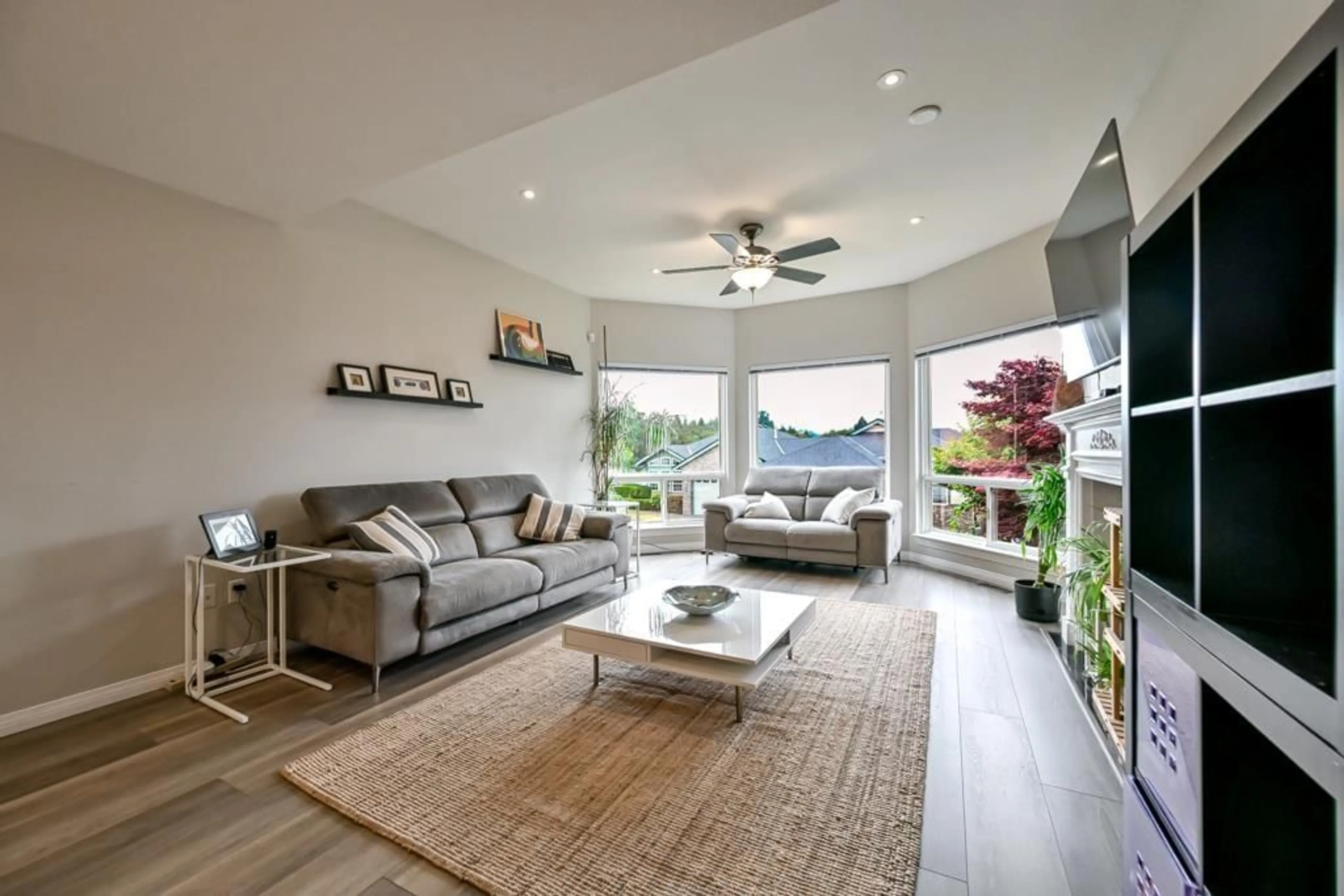 Living room with furniture, unknown for 25 - 32777 CHILCOTIN DRIVE, Abbotsford British Columbia V2T5W4