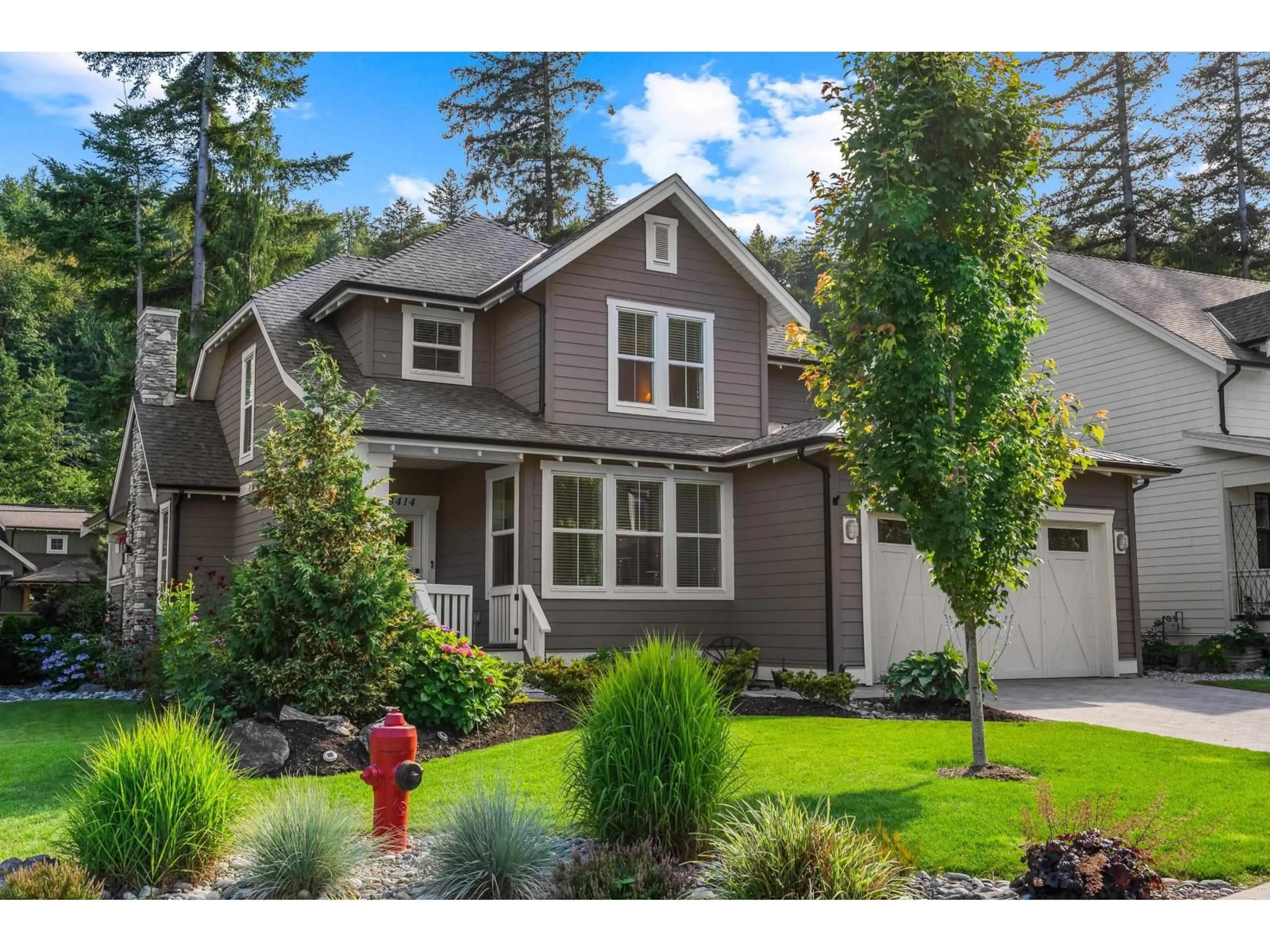 Home with vinyl exterior material, street for 43414 CREEKSIDE CIRCLE, Lindell Beach British Columbia V2R0Z4