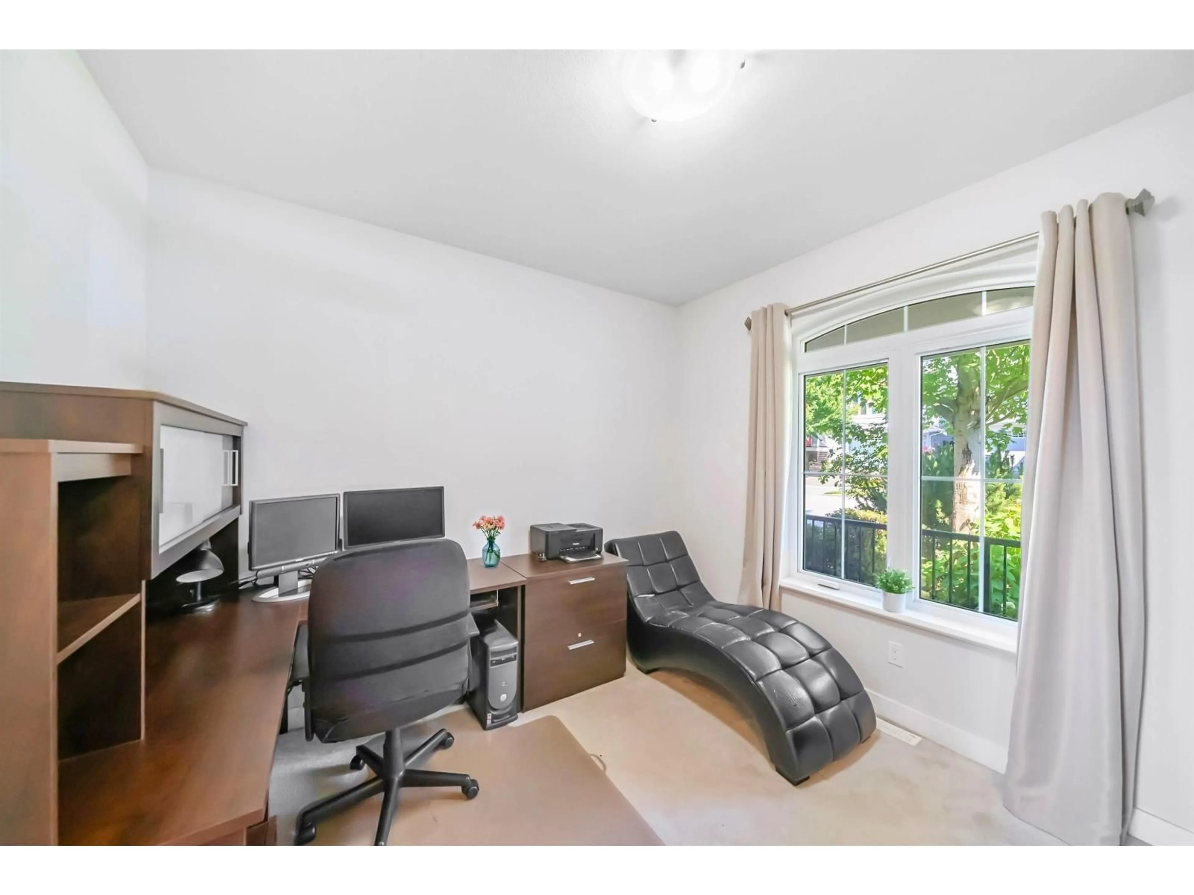 A pic of a room for 7037 178 STREET, Surrey British Columbia V3S8S2