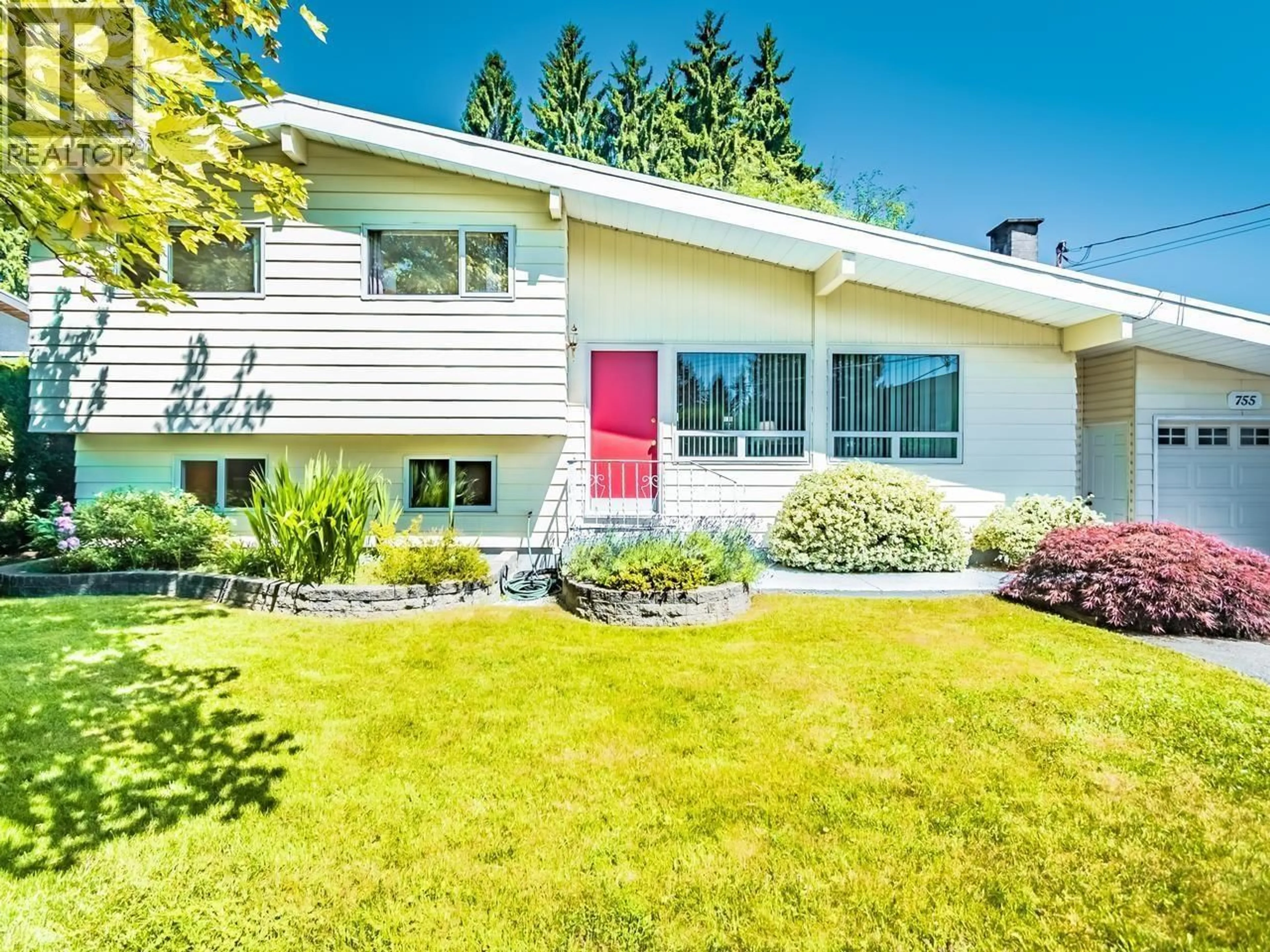 Home with vinyl exterior material, street for 755 EGMONT AVENUE, Coquitlam British Columbia V3J4J7