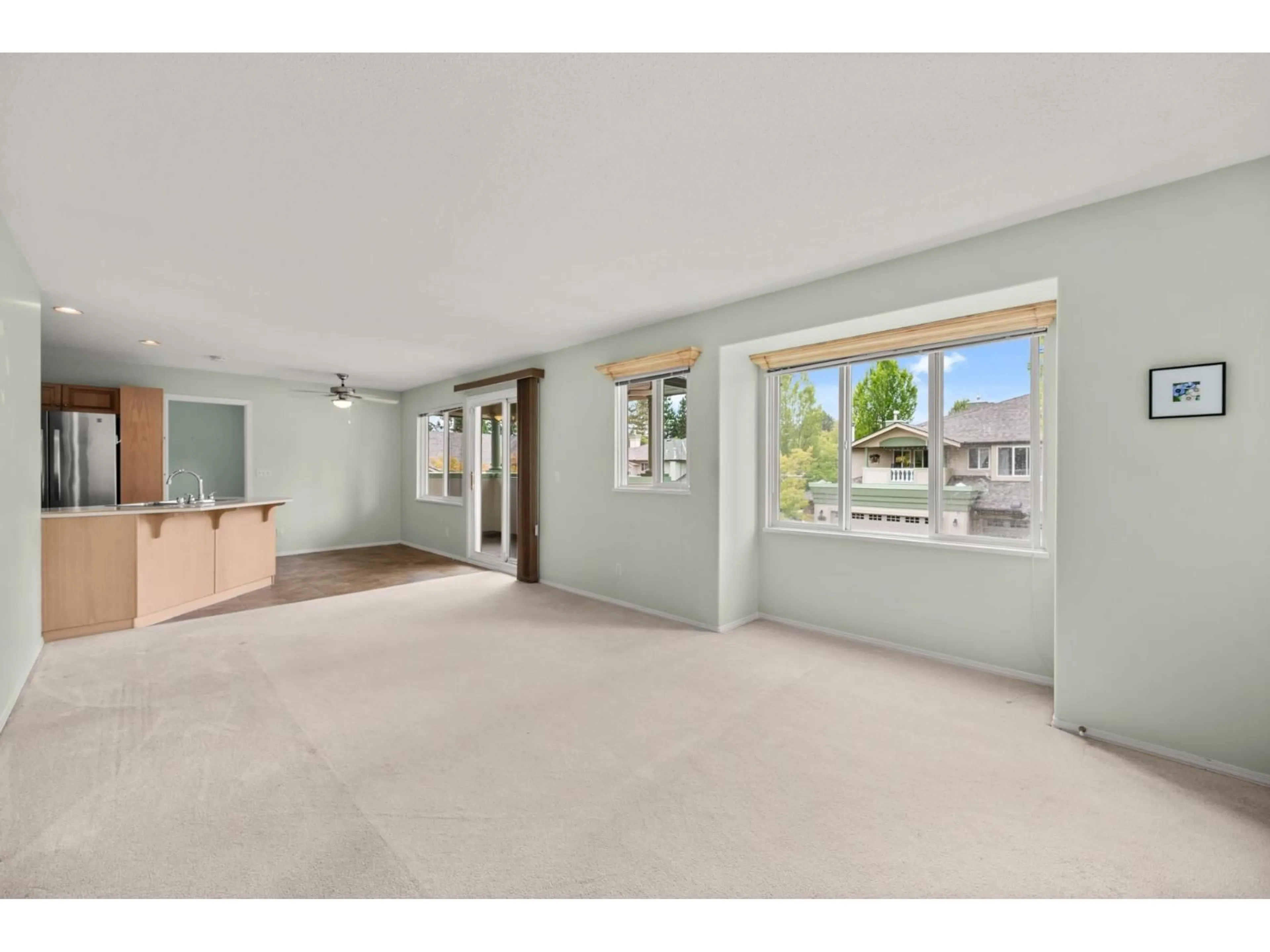 A pic of a room for 235 - 13888 70 AVENUE, Surrey British Columbia V3W0R8